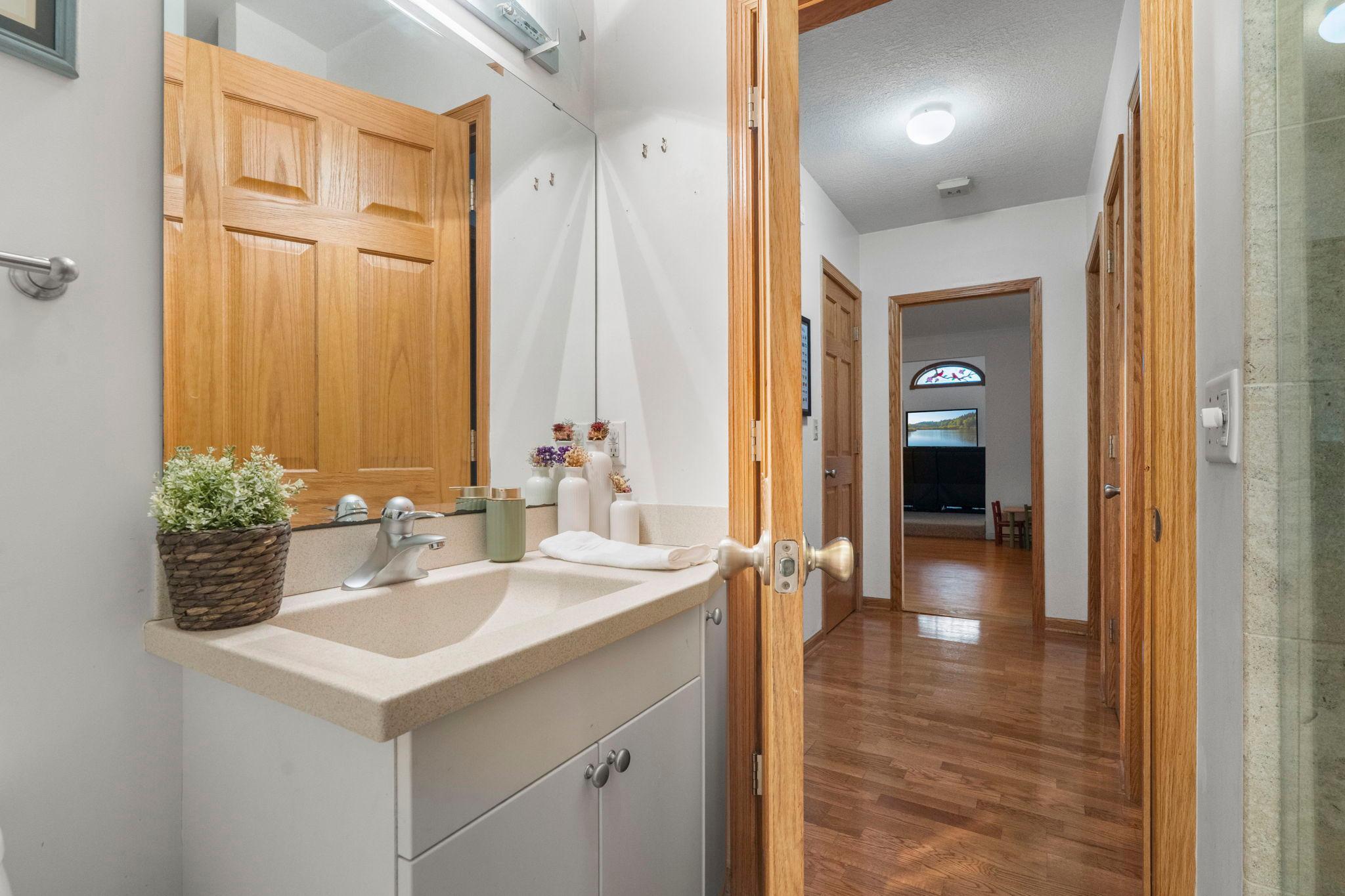 View of Residential at 1464 Victoria Street, Saint Paul MN 55117, Saint Paul (13 of 24) - Mike Wilen | Minnesota Team Real Estate