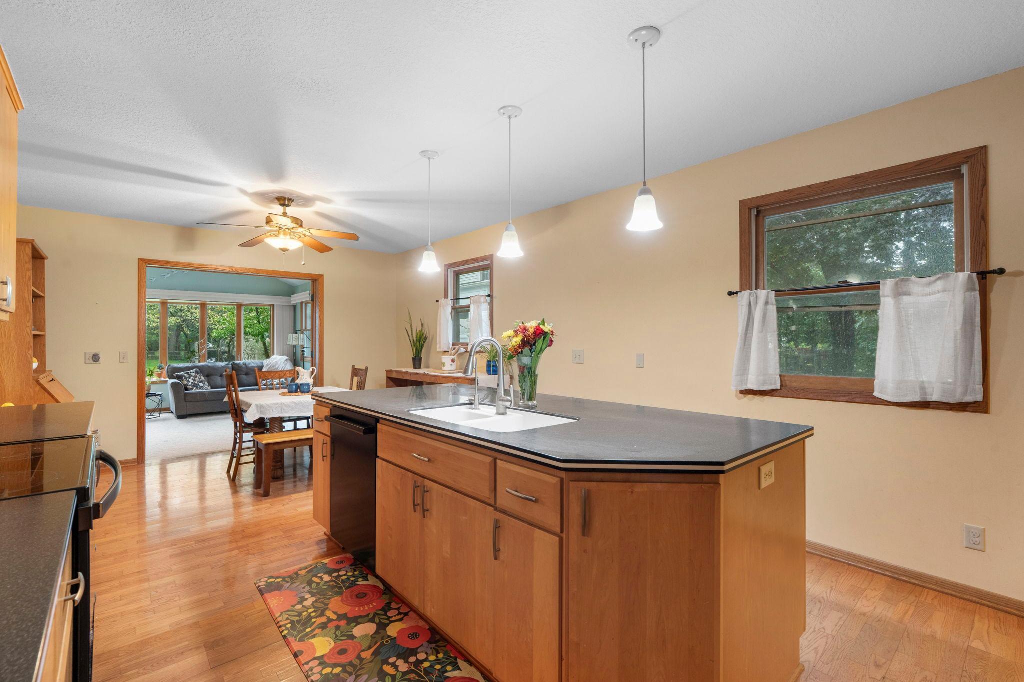 View of Residential at 1464 Victoria Street, Saint Paul MN 55117, Saint Paul (6 of 24) - Mike Wilen | Minnesota Team Real Estate