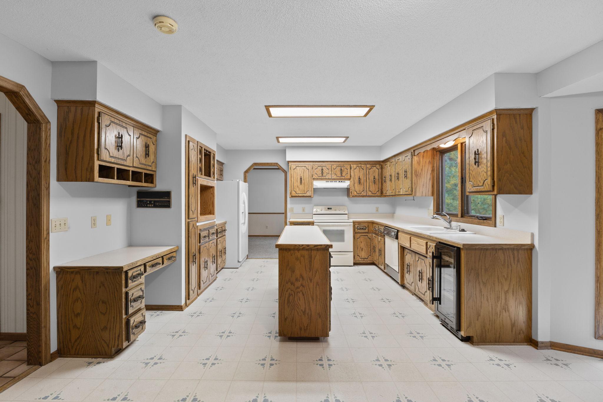 View of Residential at 12083 Dogwood Street, Coon Rapids MN 55448, Coon Rapids (8 of 36) - Mike Wilen | Minnesota Team Real Estate