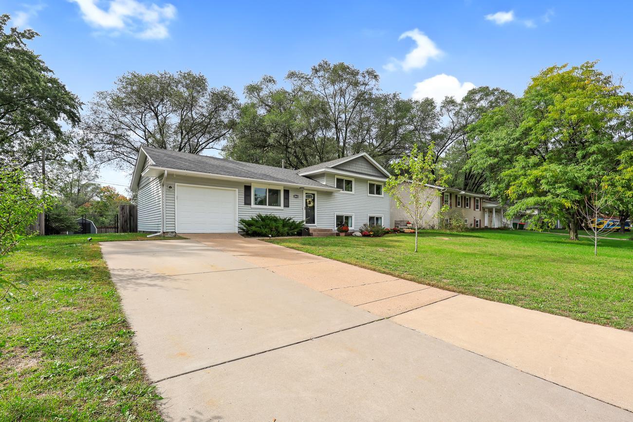 View of Residential at 10632 Wren Street, Coon Rapids MN 55433, Coon Rapids (23 of 28) - Mike Wilen | Minnesota Team Real Estate