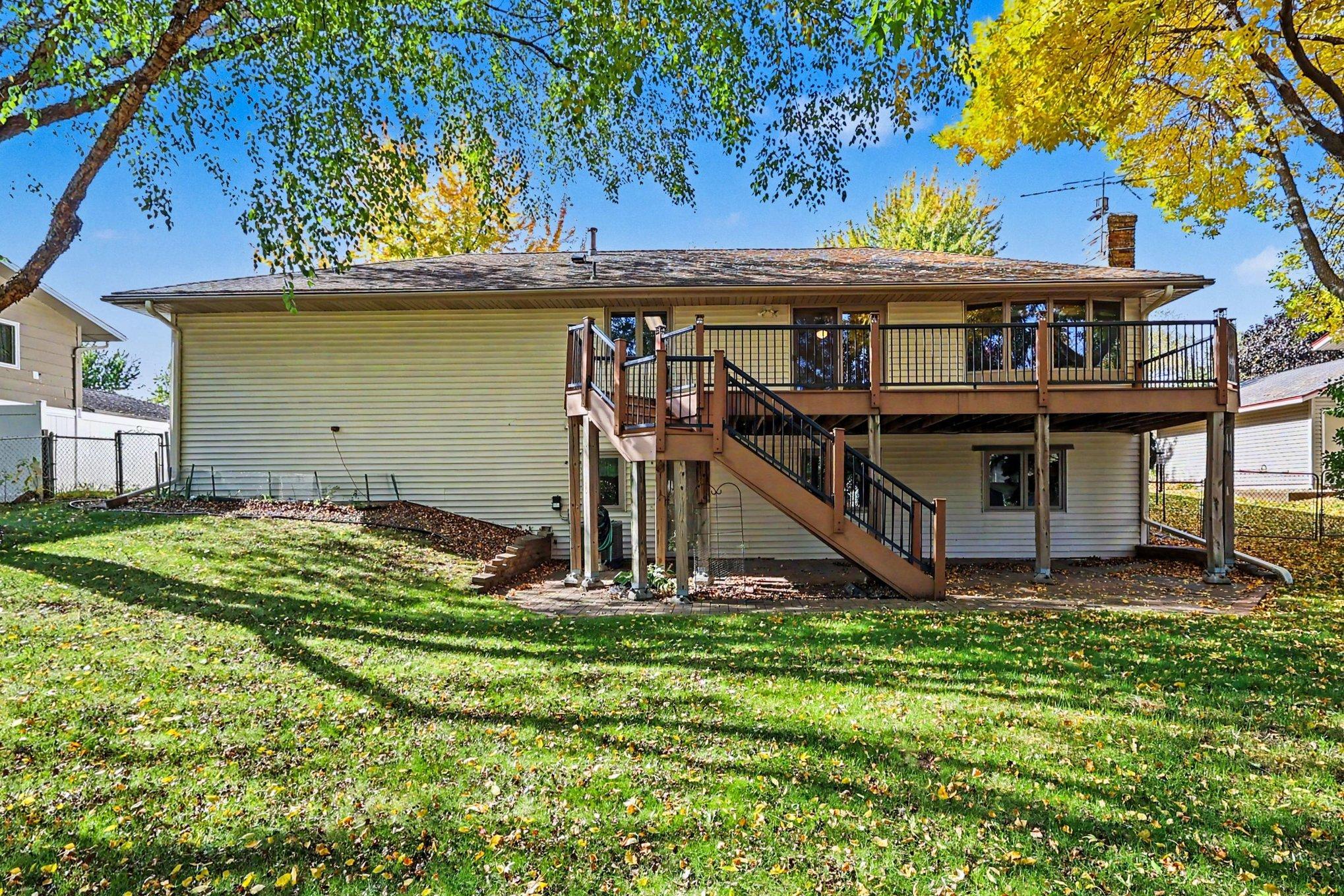 View of Residential at 12325 Villaburne Drive, Burnsville MN 55337, Burnsville (28 of 32) - Mike Wilen | Minnesota Team Real Estate