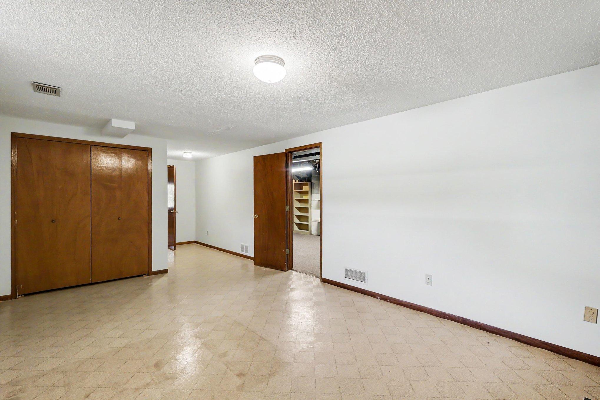 View of Residential at 12325 Villaburne Drive, Burnsville MN 55337, Burnsville (23 of 32) - Mike Wilen | Minnesota Team Real Estate