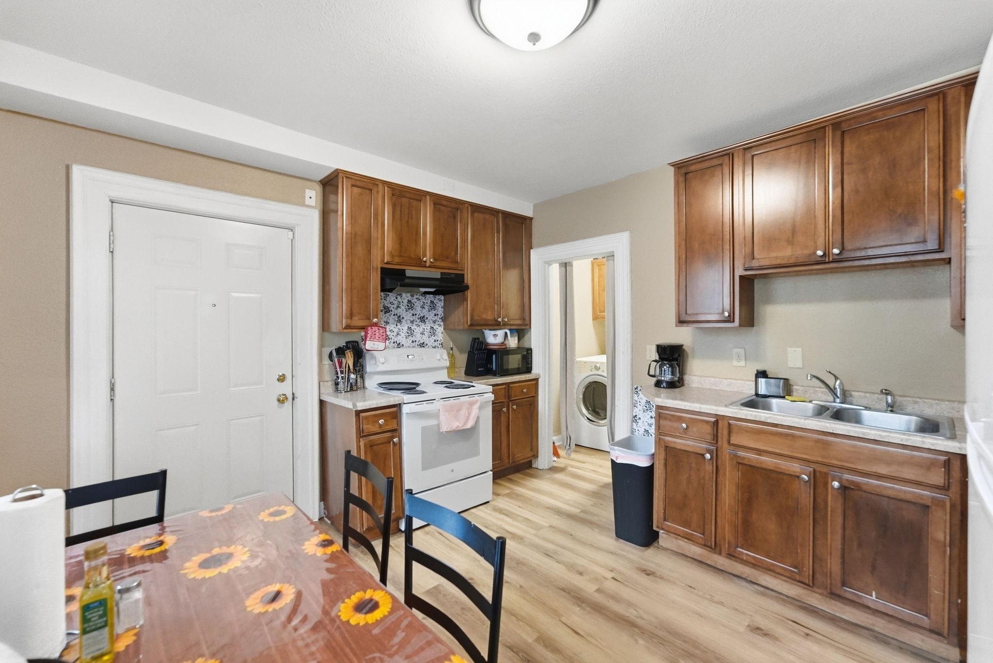 View of Residential Income at 362 Maria Avenue, Saint Paul MN 55106, Saint Paul (10 of 37) - Mike Wilen | Minnesota Team Real Estate