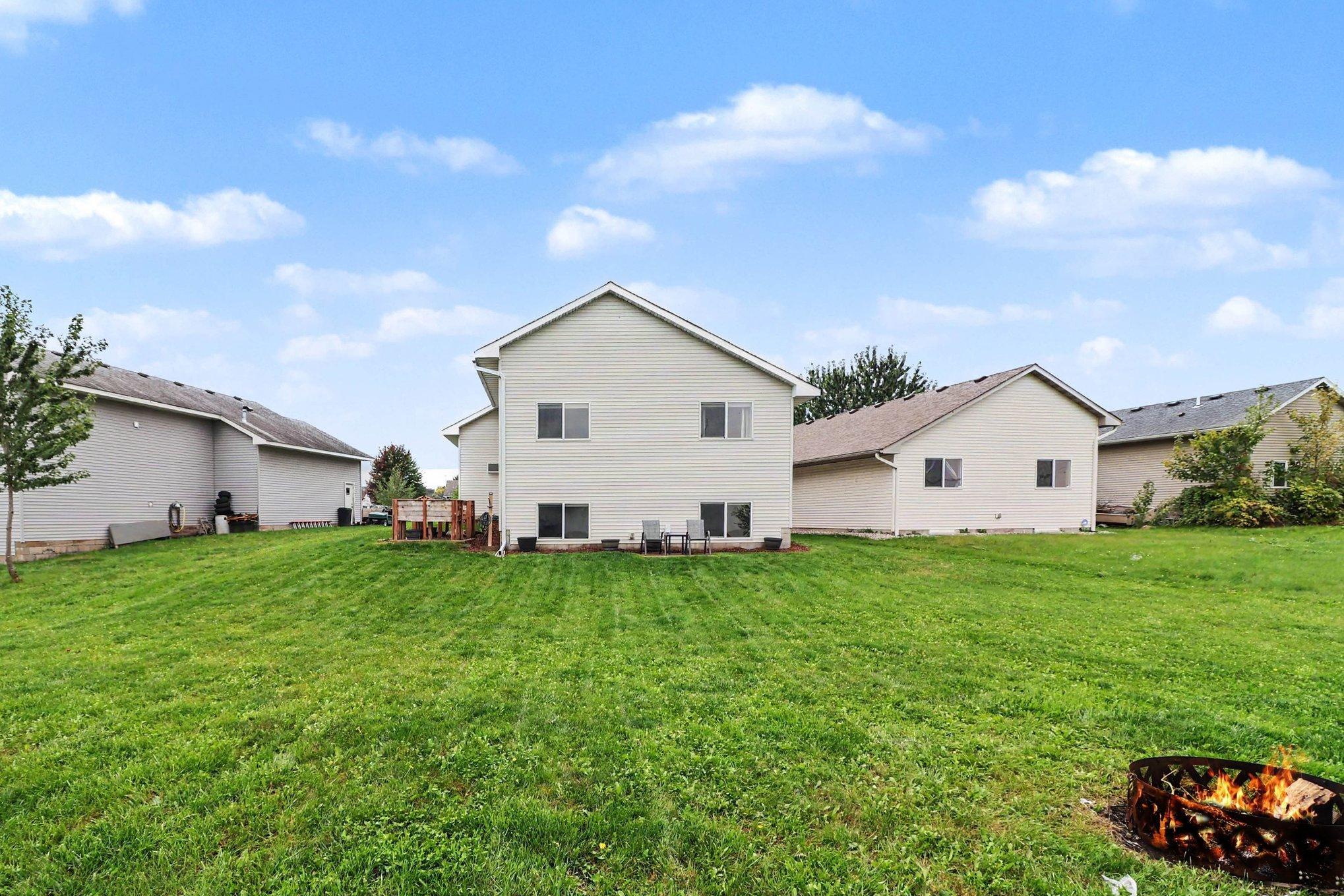 View of Residential at 409 Juniper Lane, Montgomery MN 56069, Montgomery (24 of 26) - Mike Wilen | Minnesota Team Real Estate