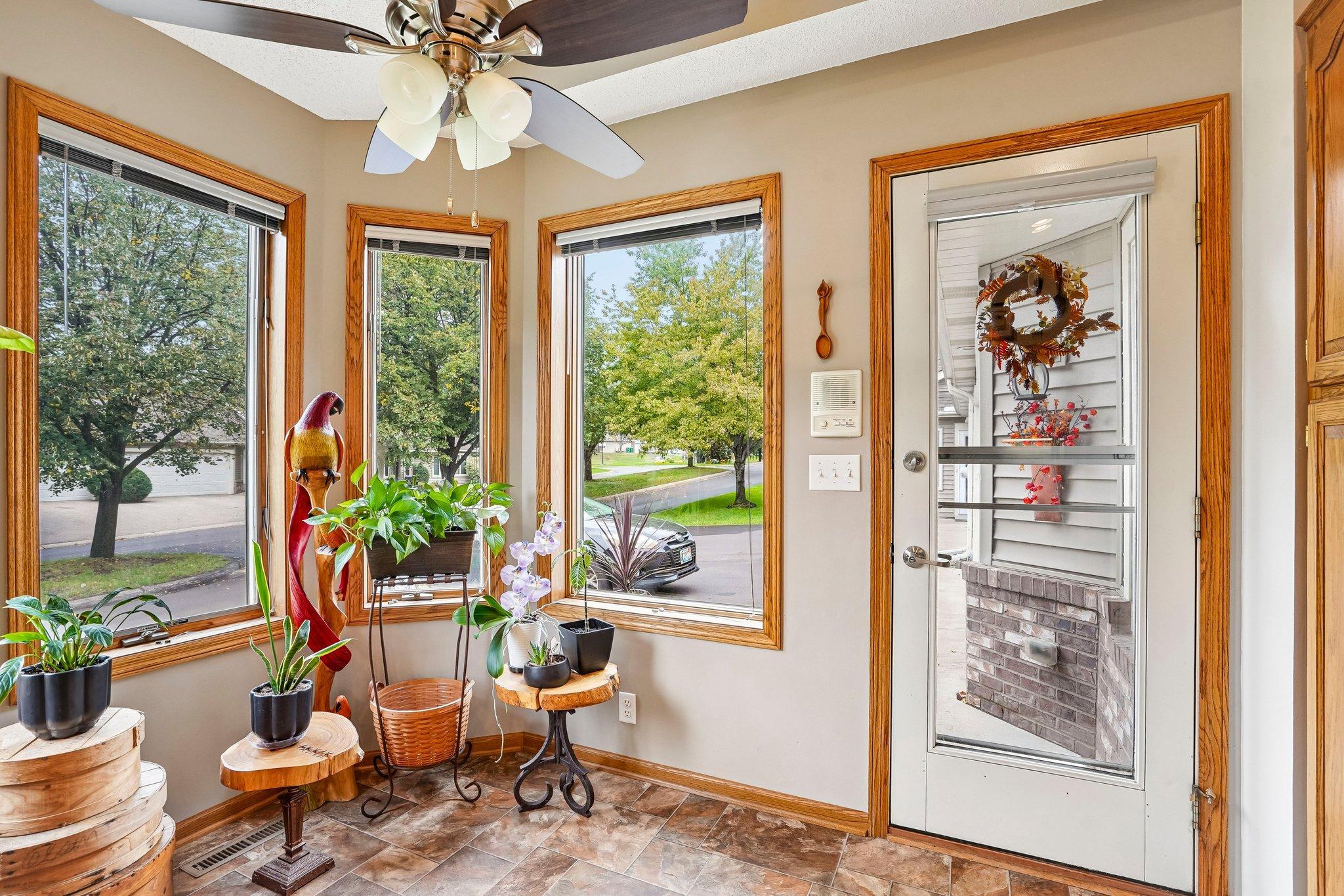 View of Residential at 994 Stratford Lane, Burnsville MN 55337, Burnsville (20 of 46) - Mike Wilen | Minnesota Team Real Estate