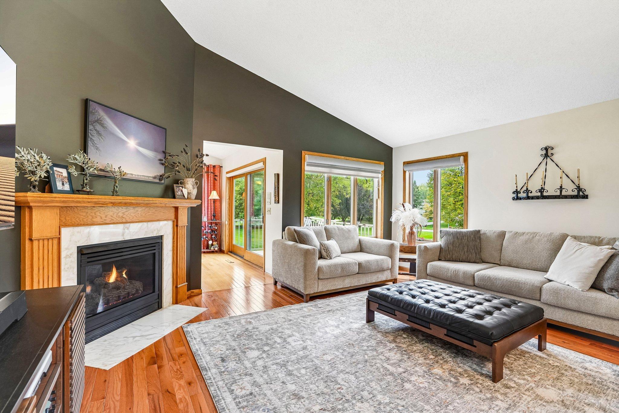 View of Residential at 994 Stratford Lane, Burnsville MN 55337, Burnsville (9 of 46) - Mike Wilen | Minnesota Team Real Estate