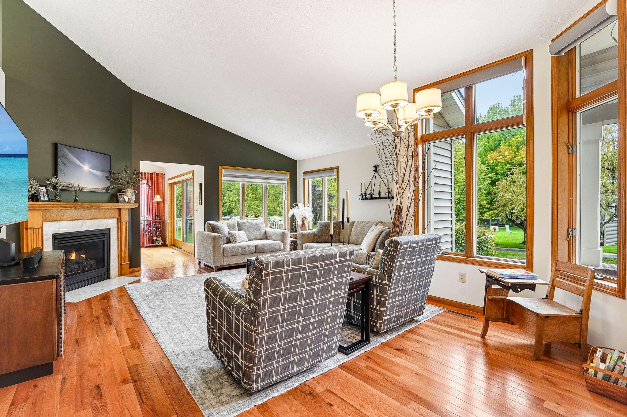 View of Residential at 994 Stratford Lane, Burnsville MN 55337, Burnsville (7 of 46) - Mike Wilen | Minnesota Team Real Estate