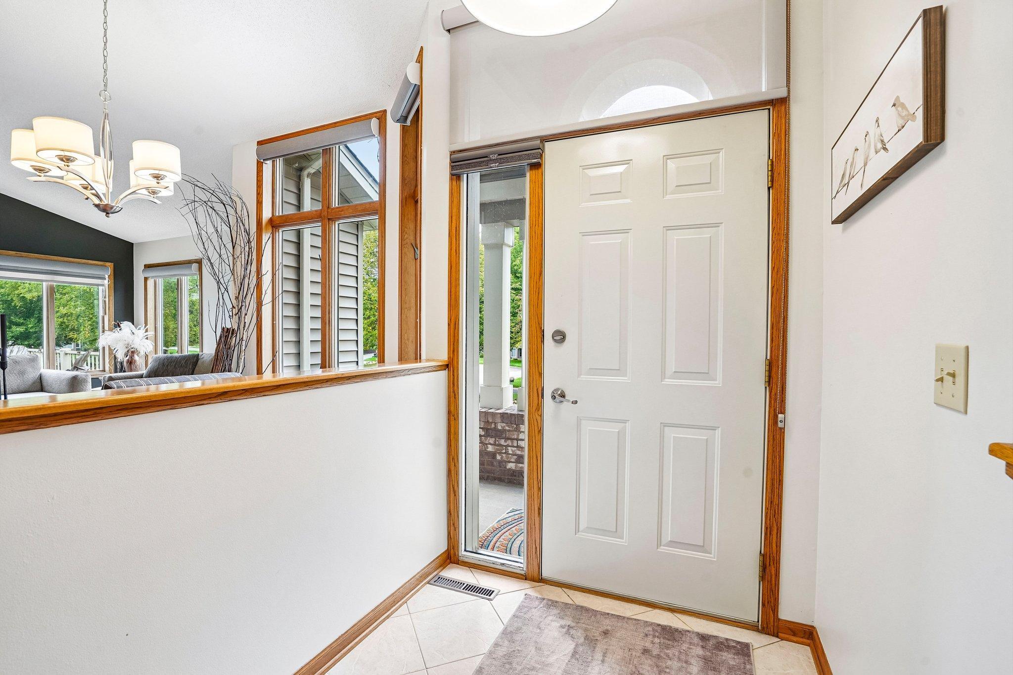 View of Residential at 994 Stratford Lane, Burnsville MN 55337, Burnsville (5 of 46) - Mike Wilen | Minnesota Team Real Estate