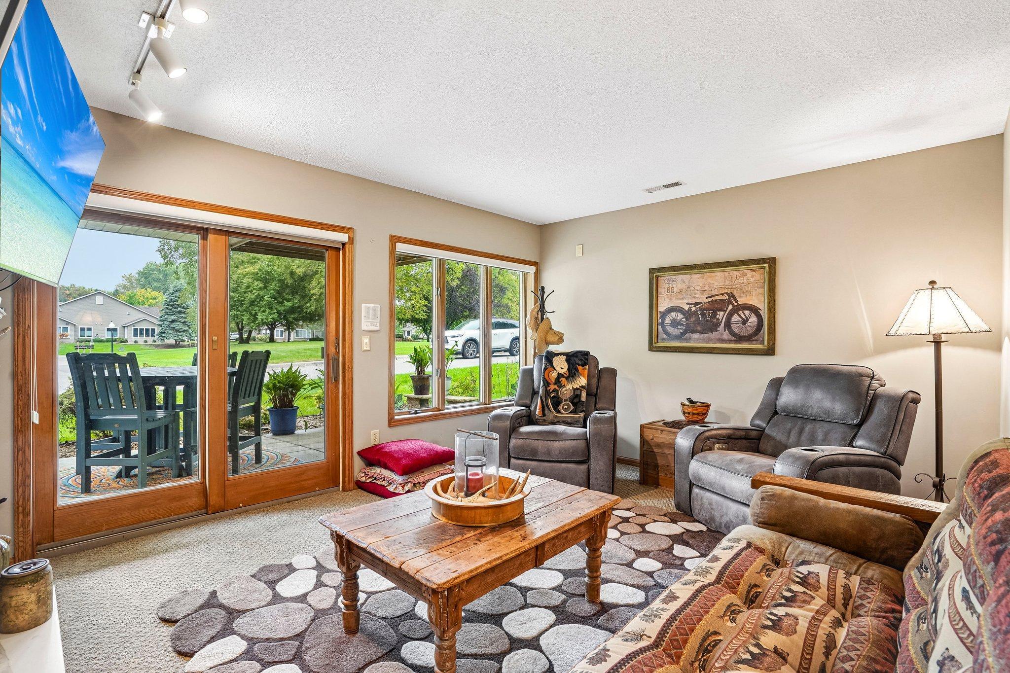 View of Residential at 994 Stratford Lane, Burnsville MN 55337, Burnsville (31 of 46) - Mike Wilen | Minnesota Team Real Estate