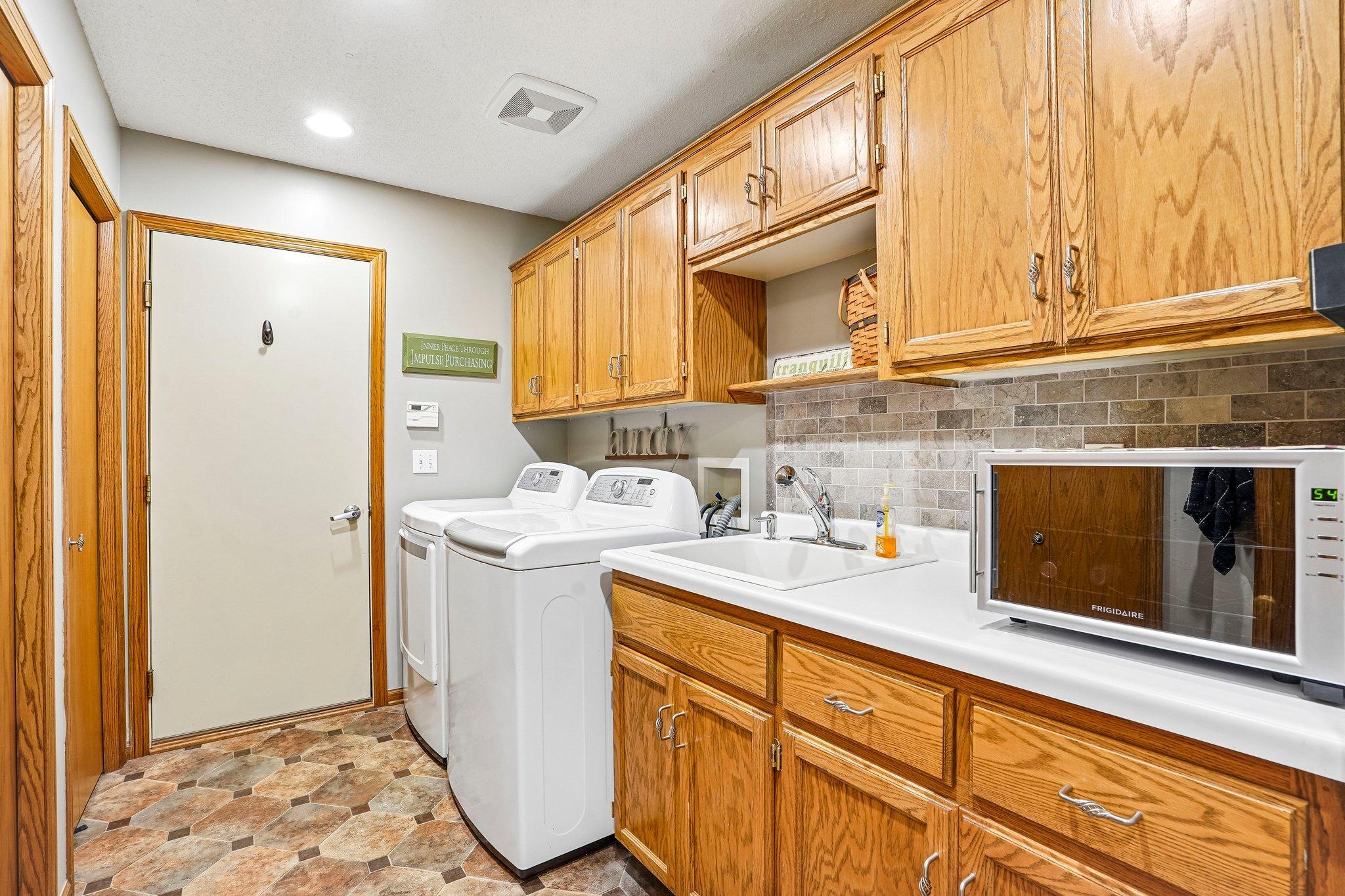 View of Residential at 994 Stratford Lane, Burnsville MN 55337, Burnsville (29 of 46) - Mike Wilen | Minnesota Team Real Estate