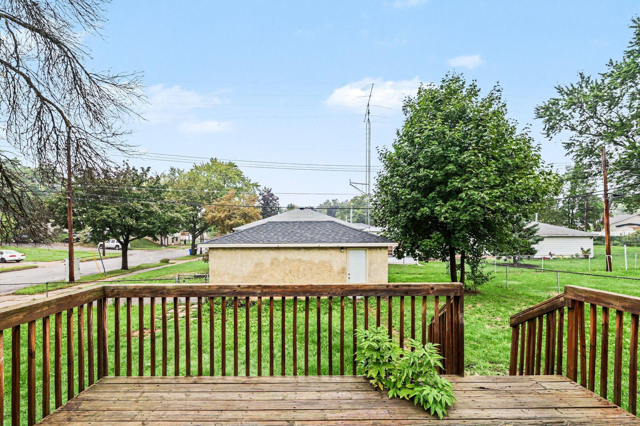 View of Residential at 2147 Burns Avenue, Saint Paul MN 55119, Saint Paul (23 of 25) - Mike Wilen | Minnesota Team Real Estate