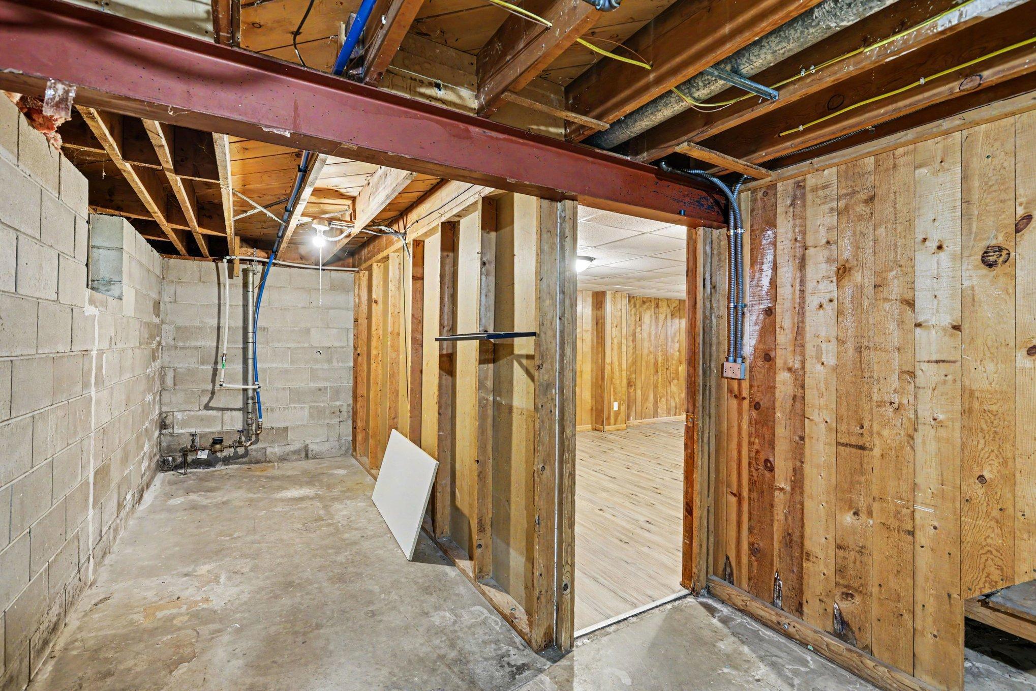 View of Residential at 2147 Burns Avenue, Saint Paul MN 55119, Saint Paul (20 of 25) - Mike Wilen | Minnesota Team Real Estate