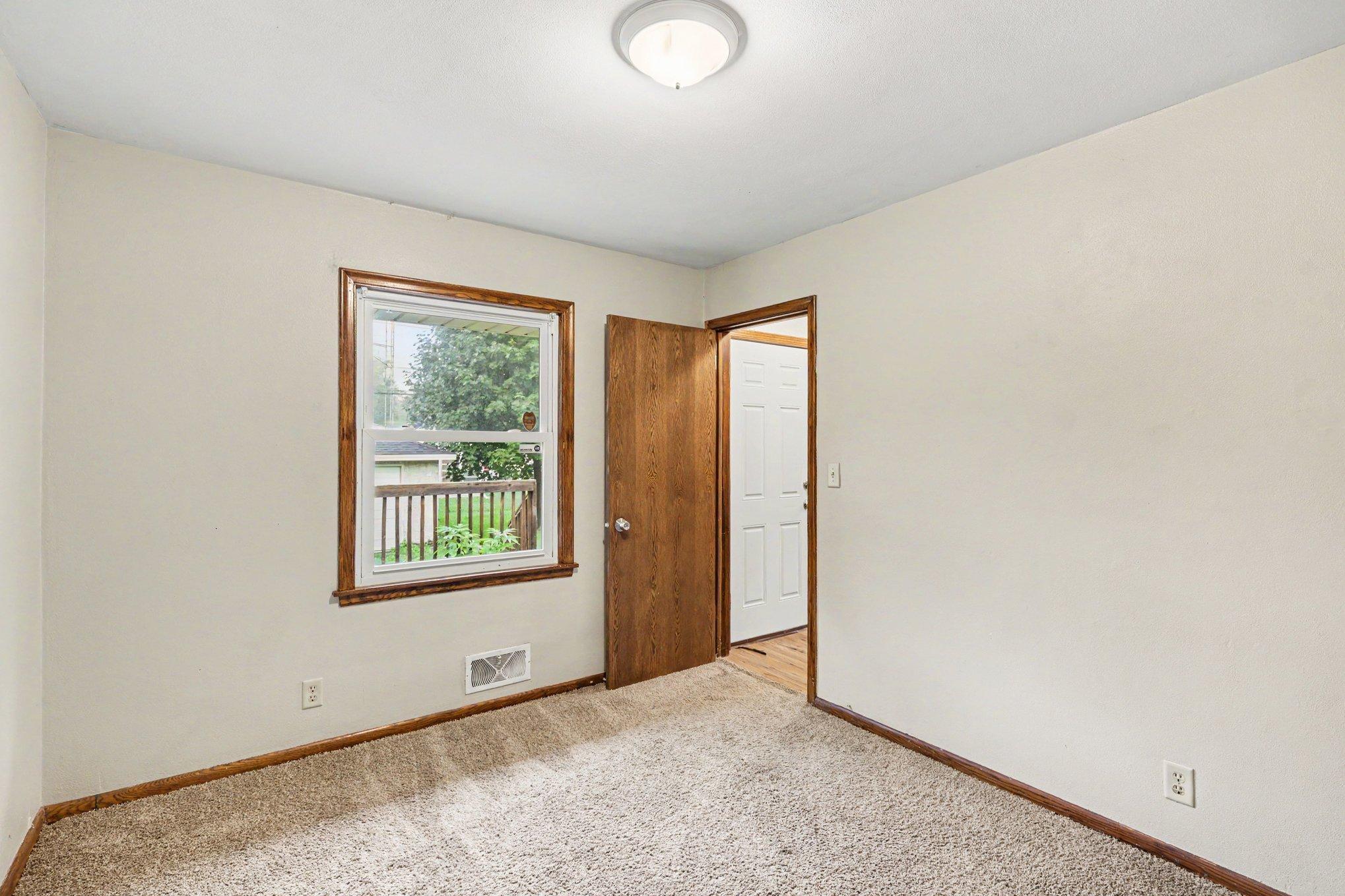 View of Residential at 2147 Burns Avenue, Saint Paul MN 55119, Saint Paul (9 of 25) - Mike Wilen | Minnesota Team Real Estate