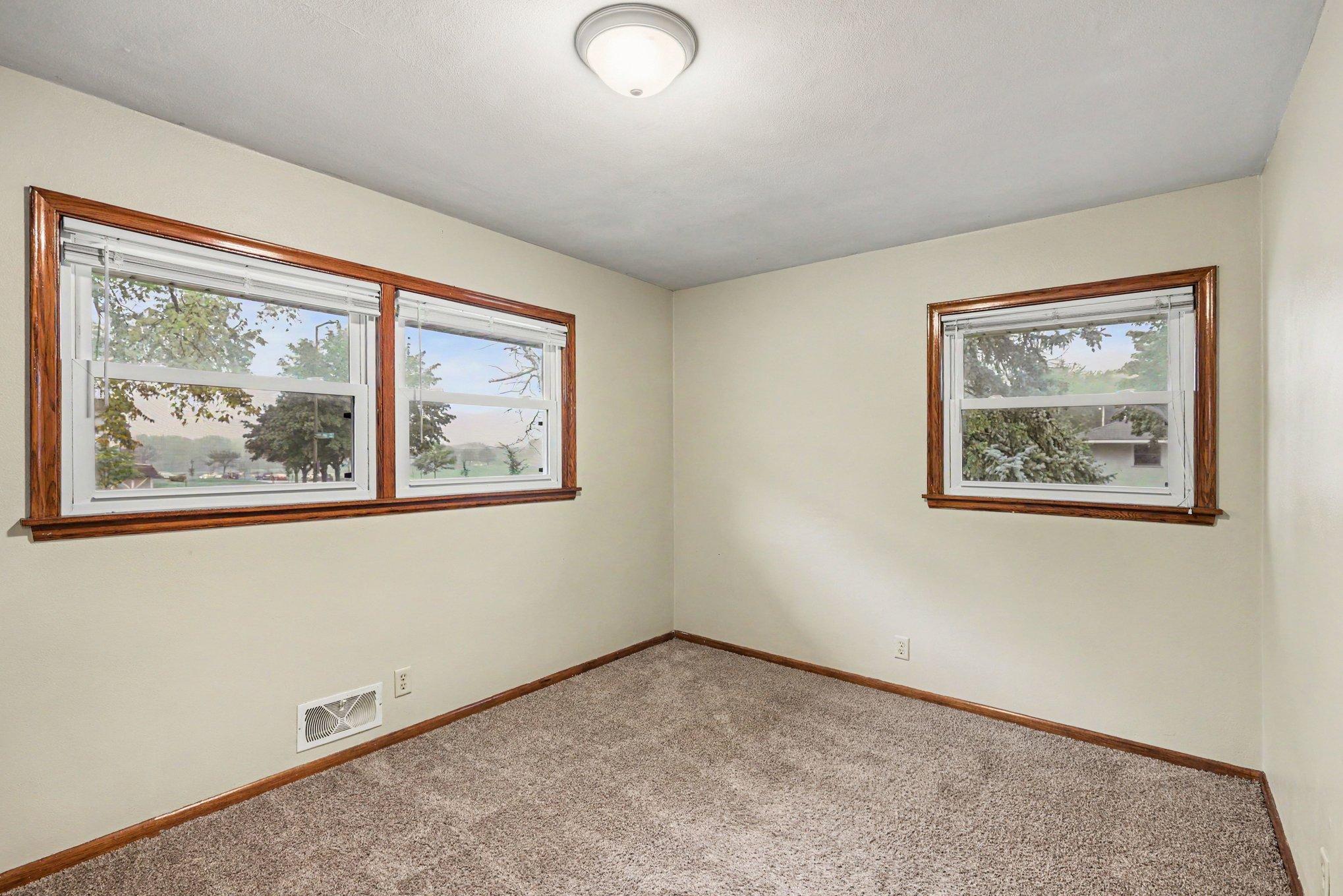View of Residential at 2147 Burns Avenue, Saint Paul MN 55119, Saint Paul (4 of 25) - Mike Wilen | Minnesota Team Real Estate