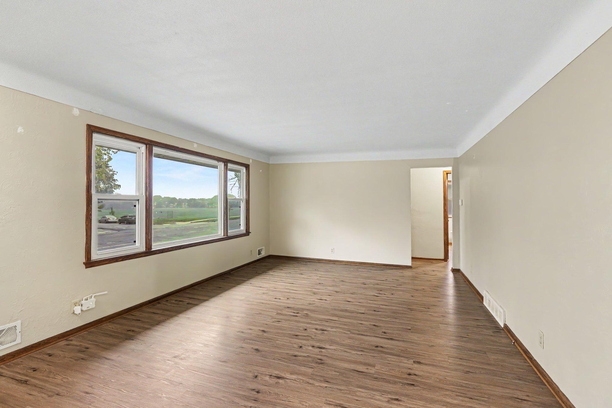 View of Residential at 2147 Burns Avenue, Saint Paul MN 55119, Saint Paul (3 of 25) - Mike Wilen | Minnesota Team Real Estate
