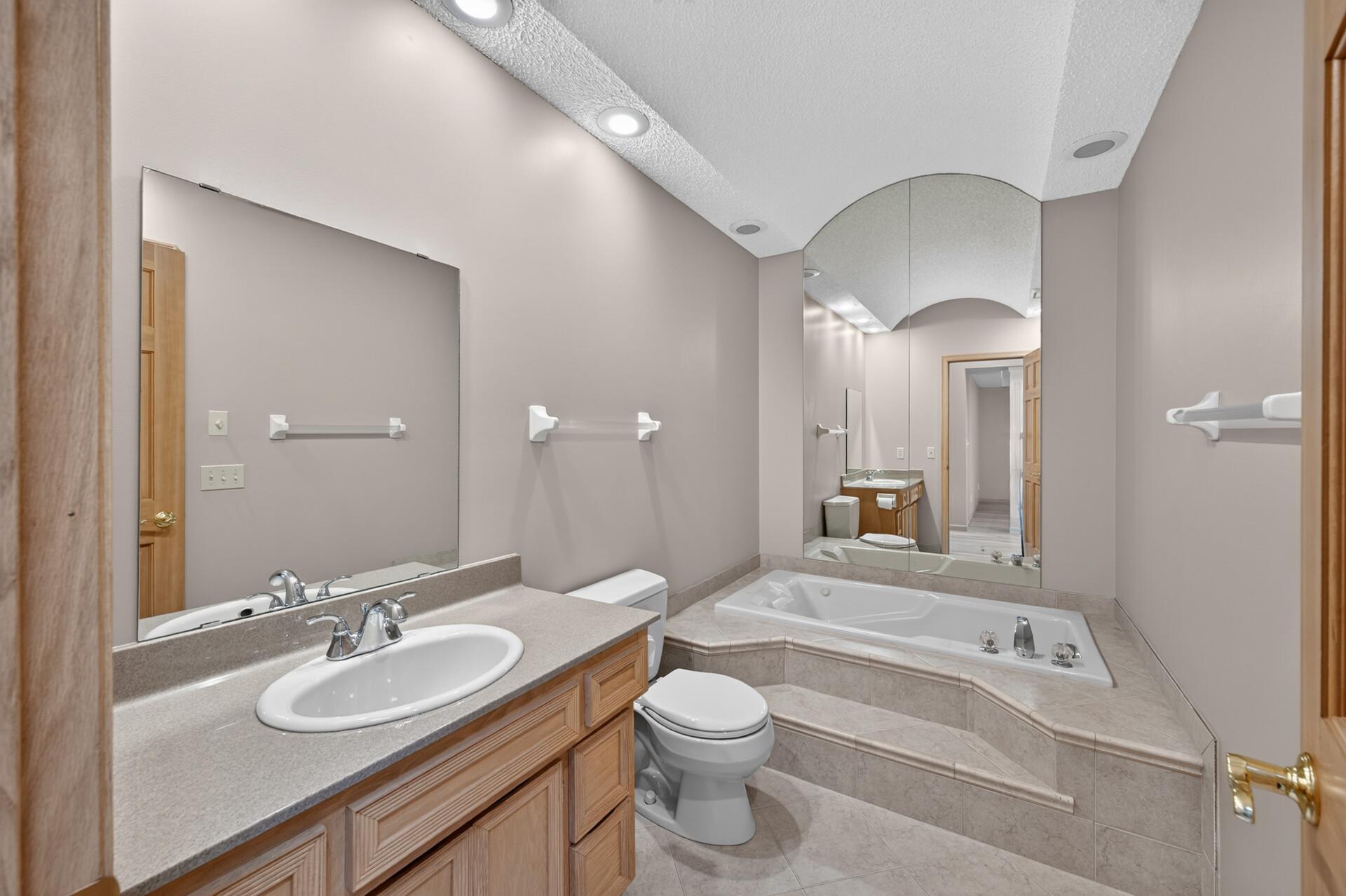 View of Residential at 525 Sterling Street, Maplewood MN 55119, Maplewood (23 of 37) - Mike Wilen | Minnesota Team Real Estate