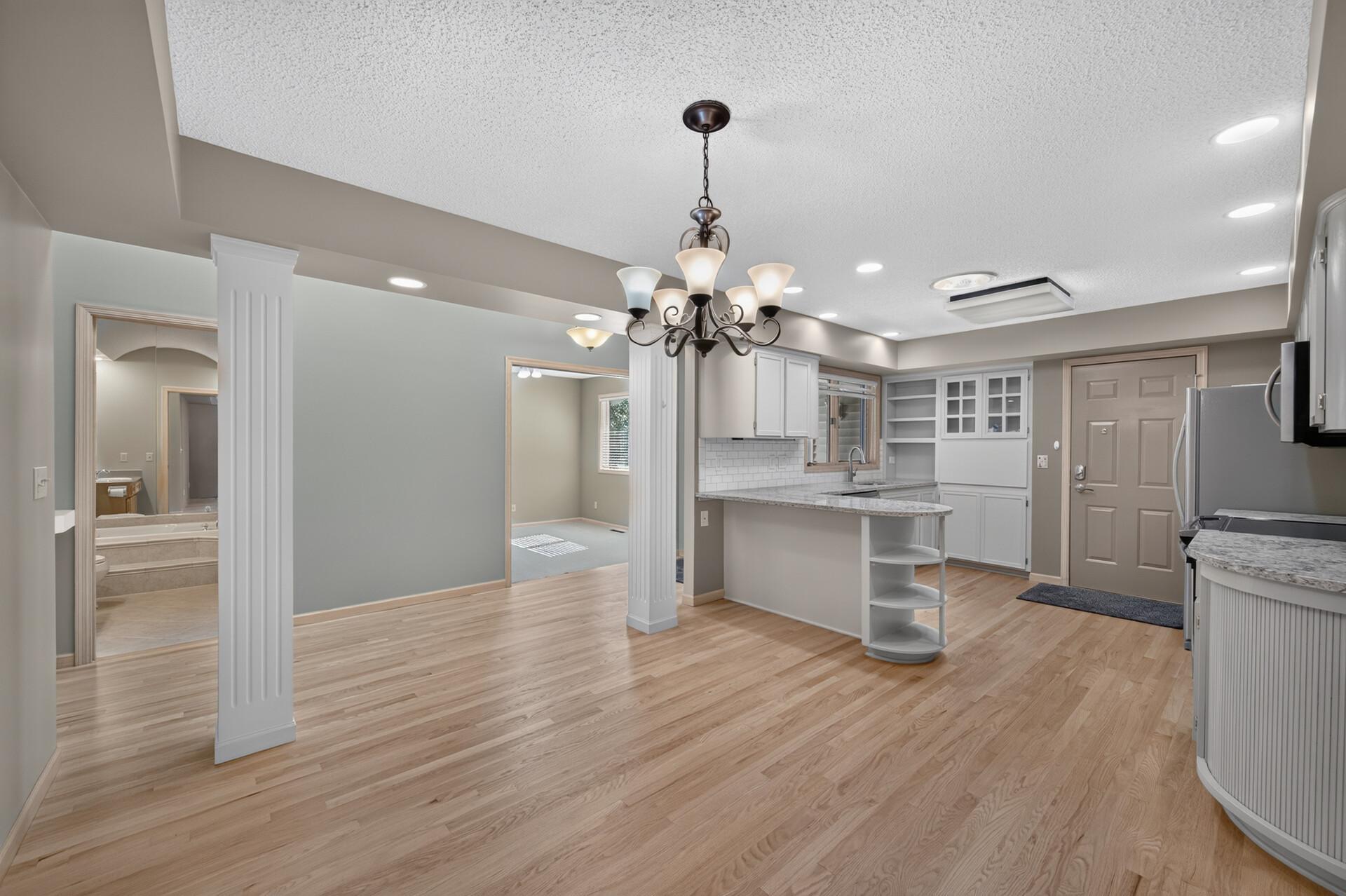 View of Residential at 525 Sterling Street, Maplewood MN 55119, Maplewood (8 of 37) - Mike Wilen | Minnesota Team Real Estate