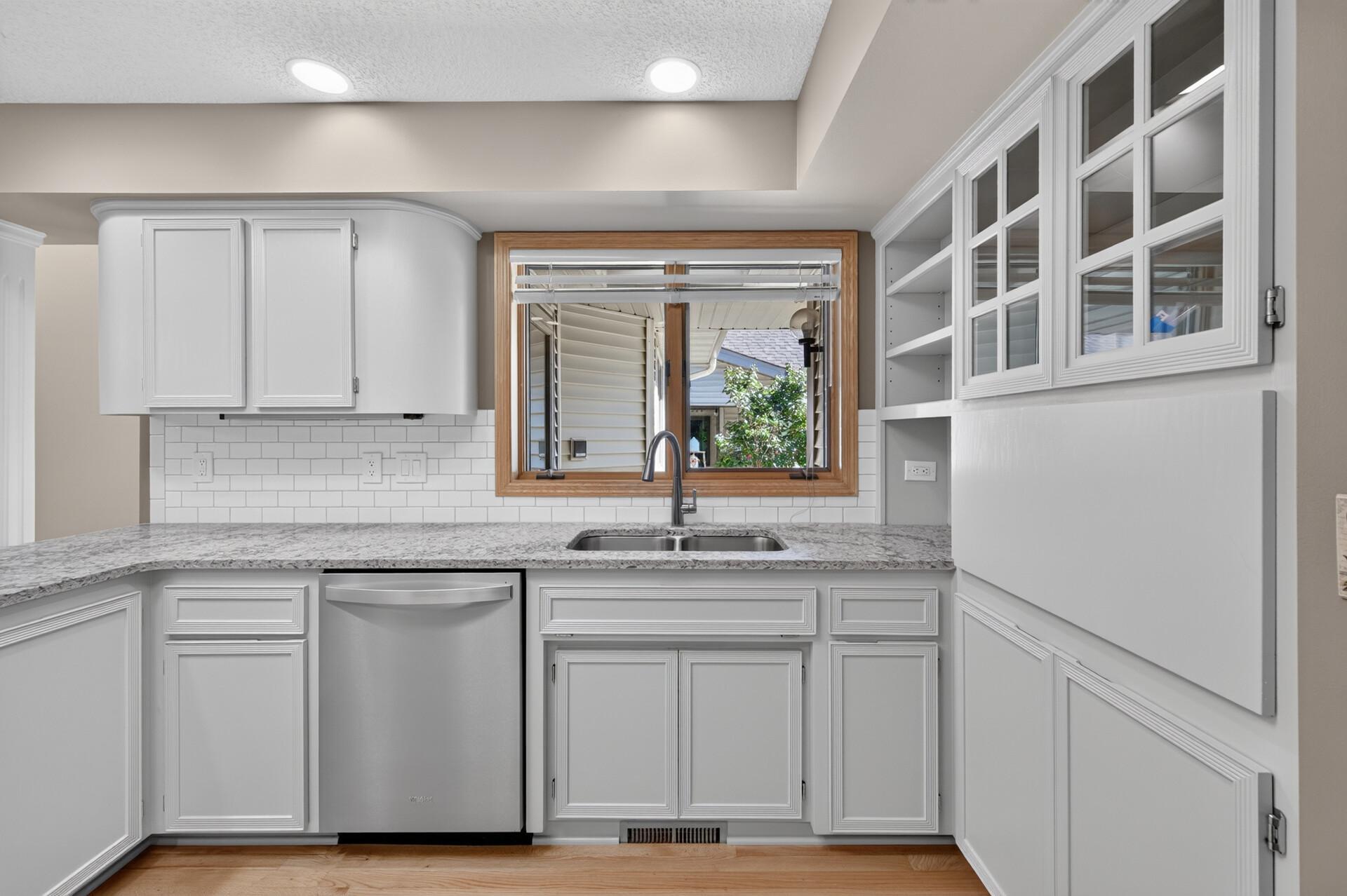 View of Residential at 525 Sterling Street, Maplewood MN 55119, Maplewood (6 of 37) - Mike Wilen | Minnesota Team Real Estate