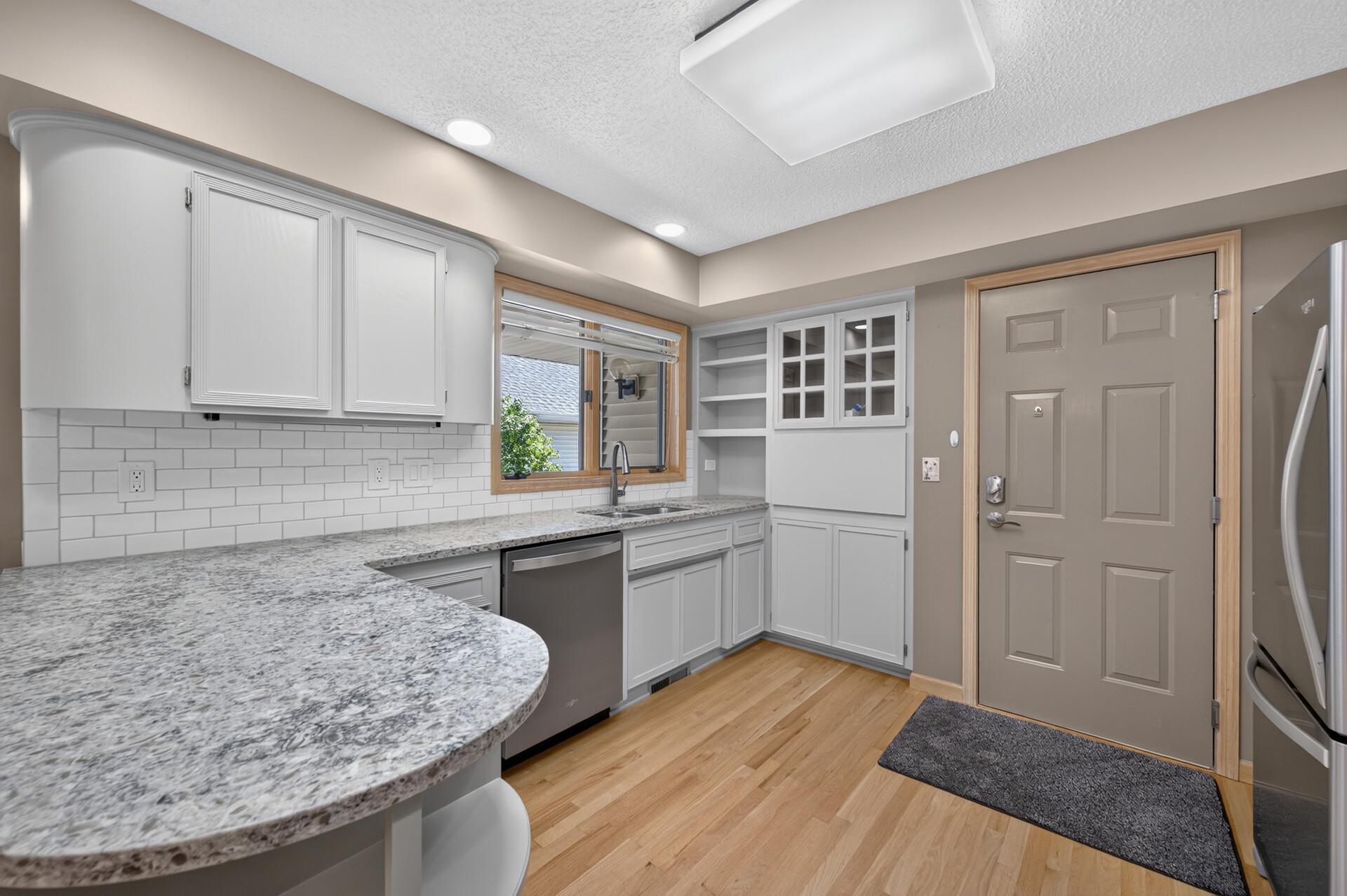 View of Residential at 525 Sterling Street, Maplewood MN 55119, Maplewood (5 of 37) - Mike Wilen | Minnesota Team Real Estate