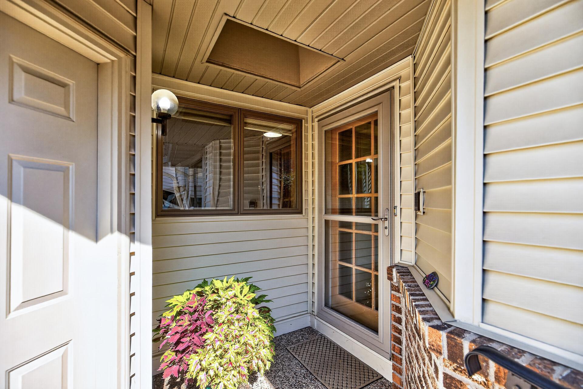 View of Residential at 525 Sterling Street, Maplewood MN 55119, Maplewood (3 of 37) - Mike Wilen | Minnesota Team Real Estate