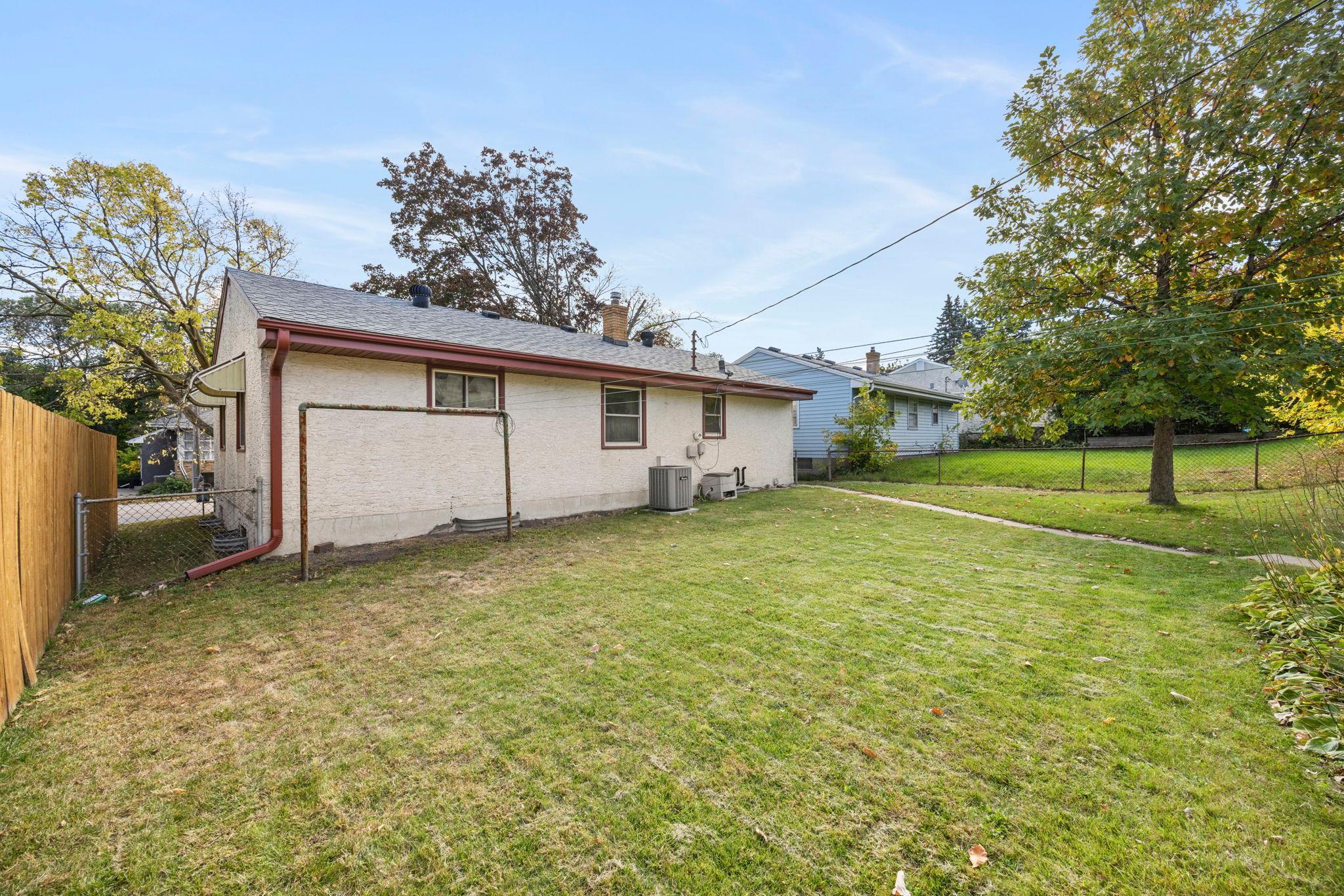 View of Residential at 1097 Dale Street, Saint Paul MN 55117, Saint Paul (48 of 71) - Mike Wilen | Minnesota Team Real Estate