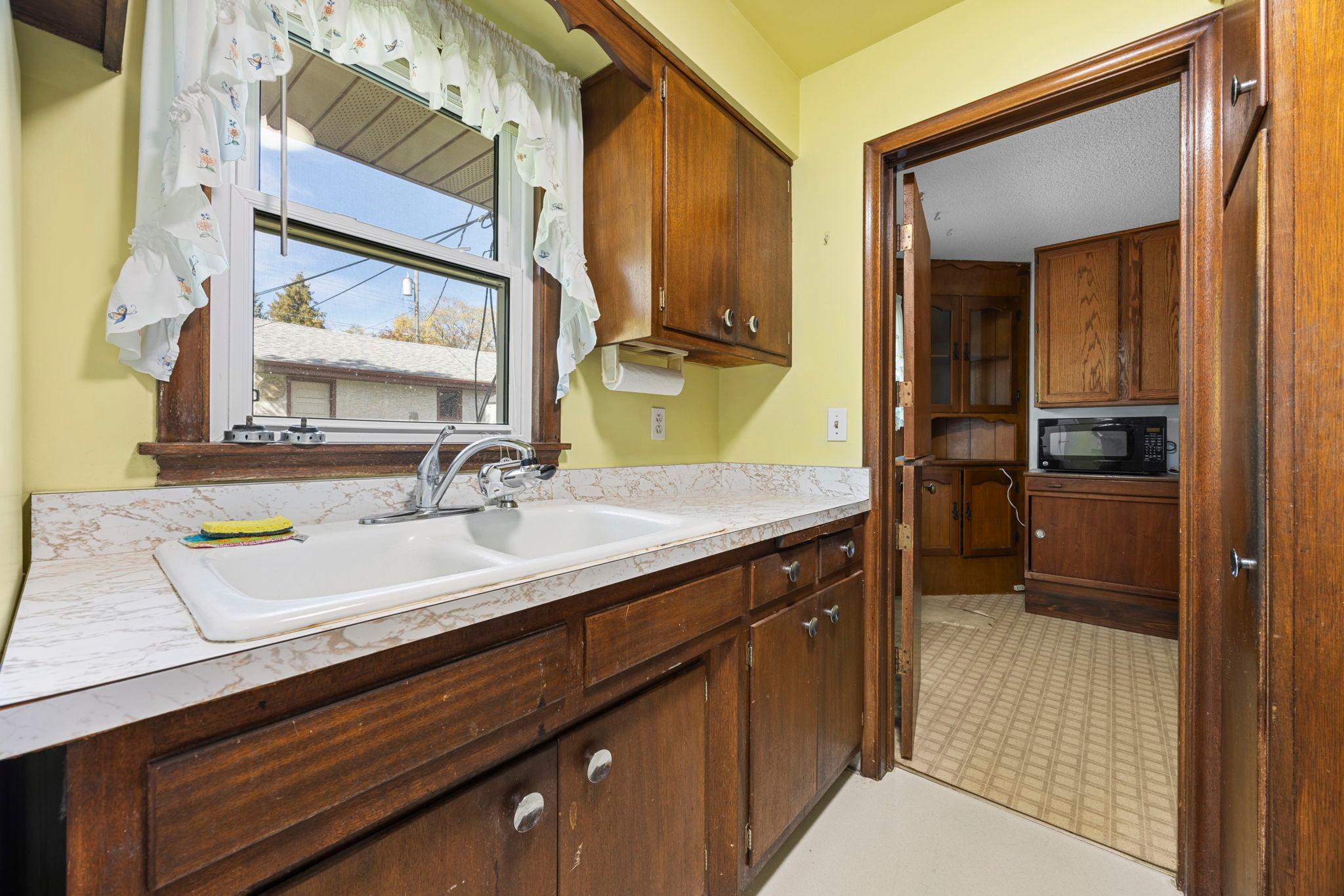 View of Residential at 1097 Dale Street, Saint Paul MN 55117, Saint Paul (23 of 71) - Mike Wilen | Minnesota Team Real Estate