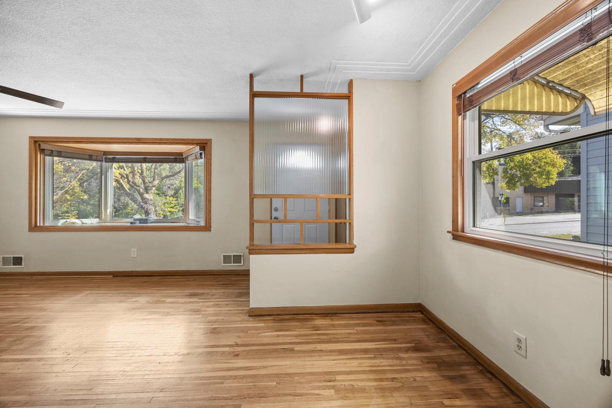 View of Residential at 1097 Dale Street, Saint Paul MN 55117, Saint Paul (20 of 71) - Mike Wilen | Minnesota Team Real Estate
