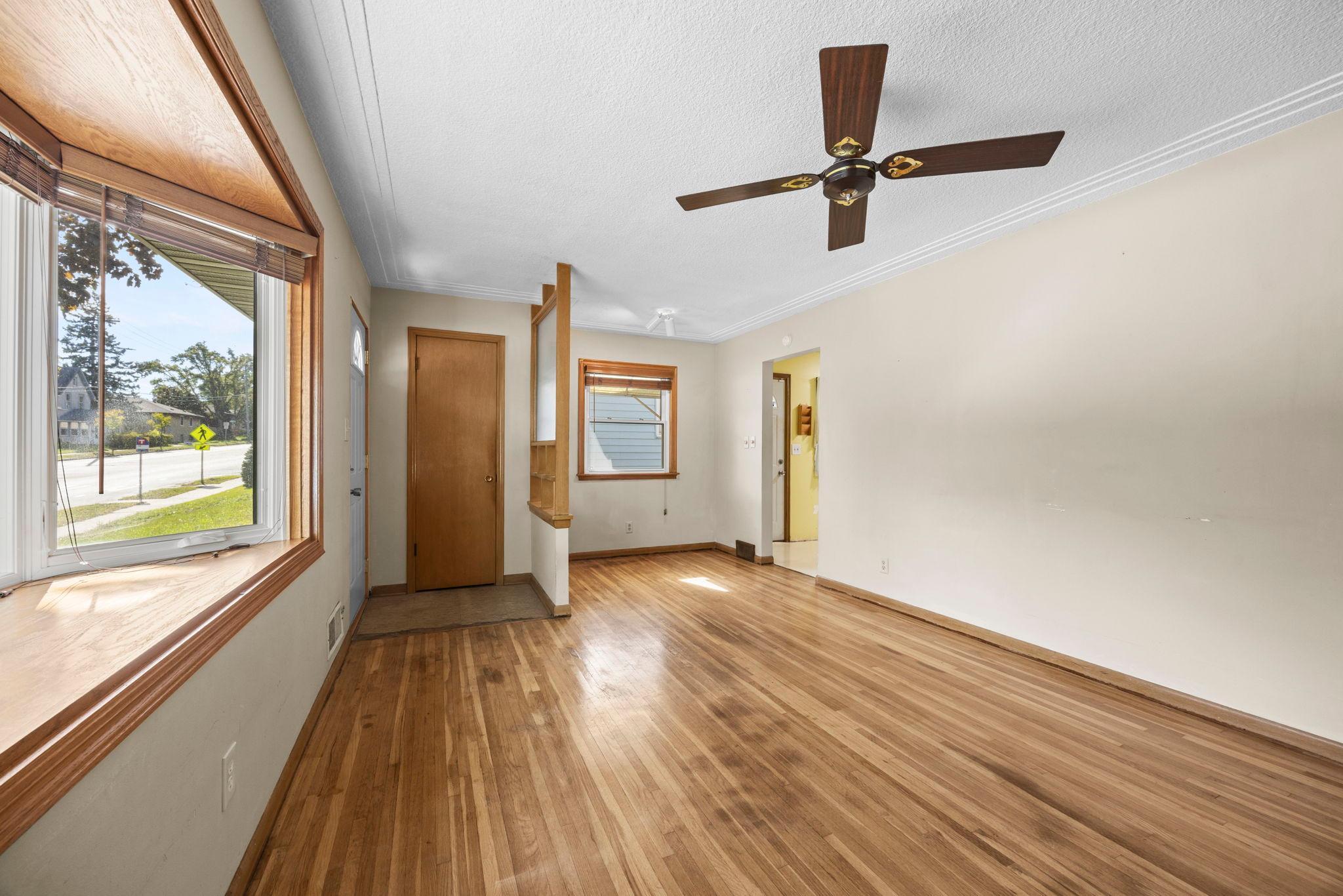 View of Residential at 1097 Dale Street, Saint Paul MN 55117, Saint Paul (18 of 71) - Mike Wilen | Minnesota Team Real Estate
