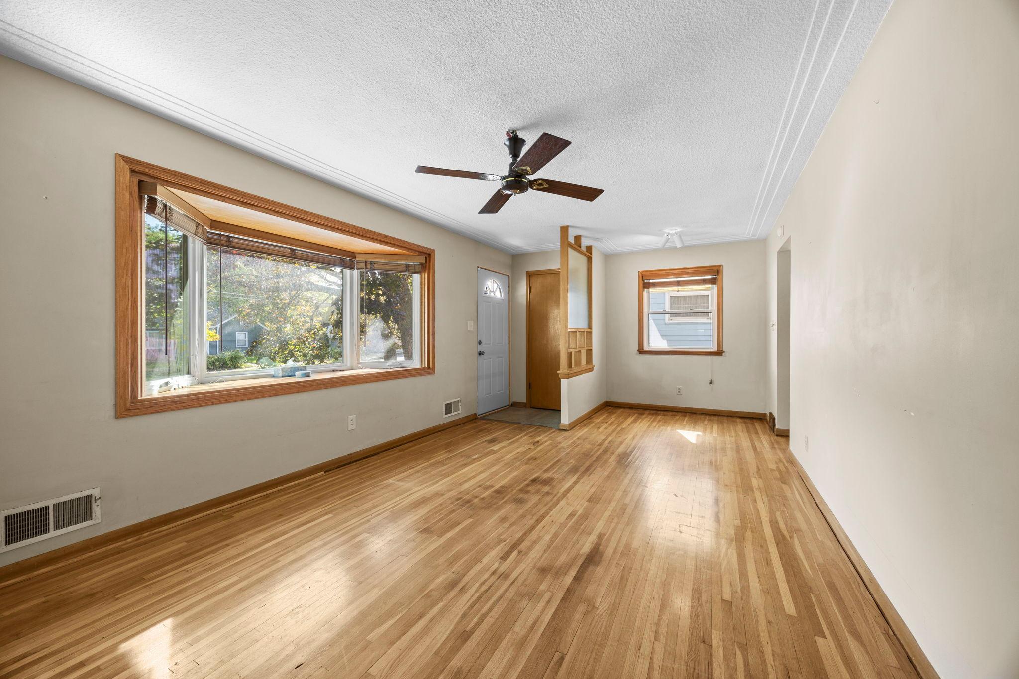 View of Residential at 1097 Dale Street, Saint Paul MN 55117, Saint Paul (17 of 71) - Mike Wilen | Minnesota Team Real Estate