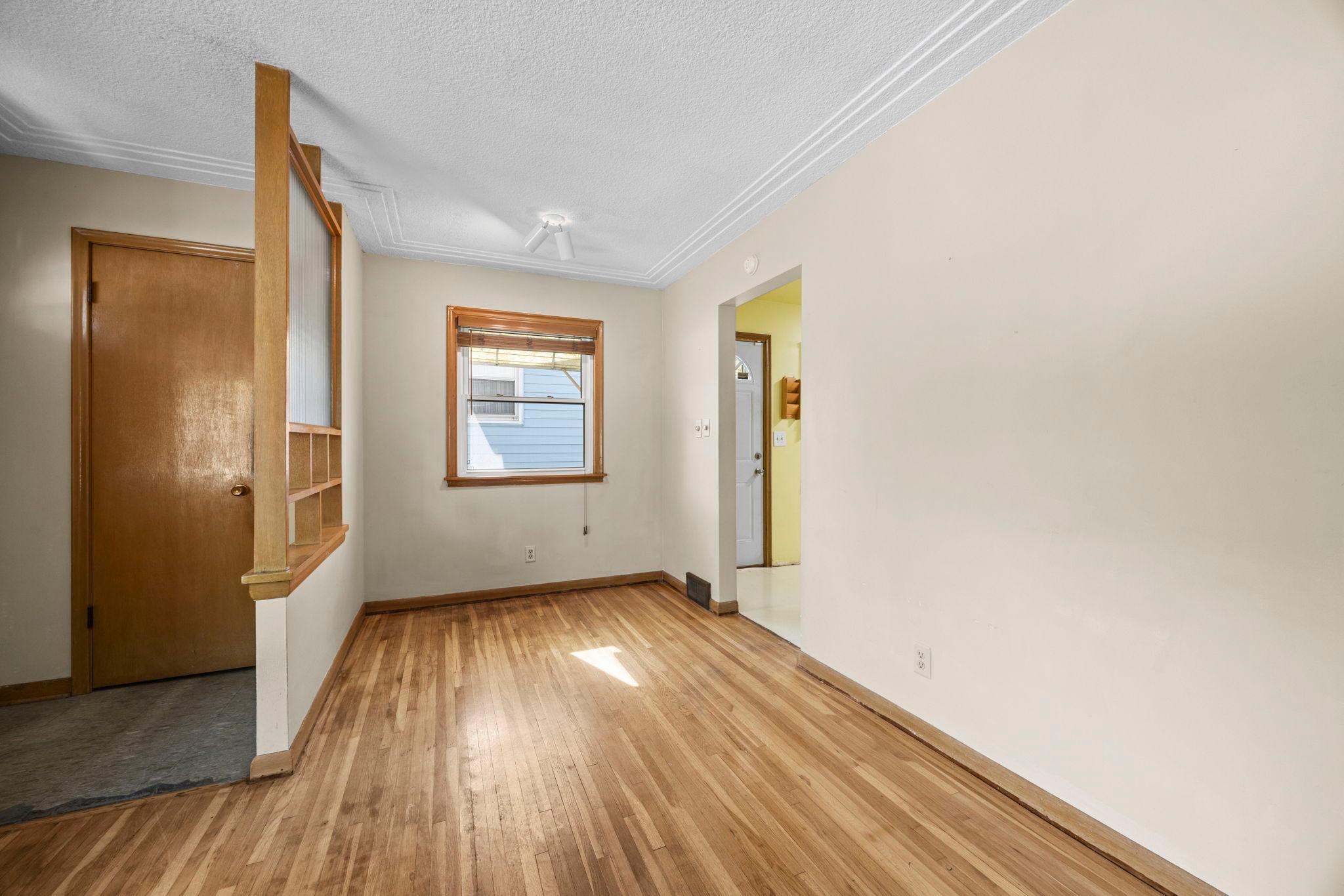 View of Residential at 1097 Dale Street, Saint Paul MN 55117, Saint Paul (15 of 71) - Mike Wilen | Minnesota Team Real Estate