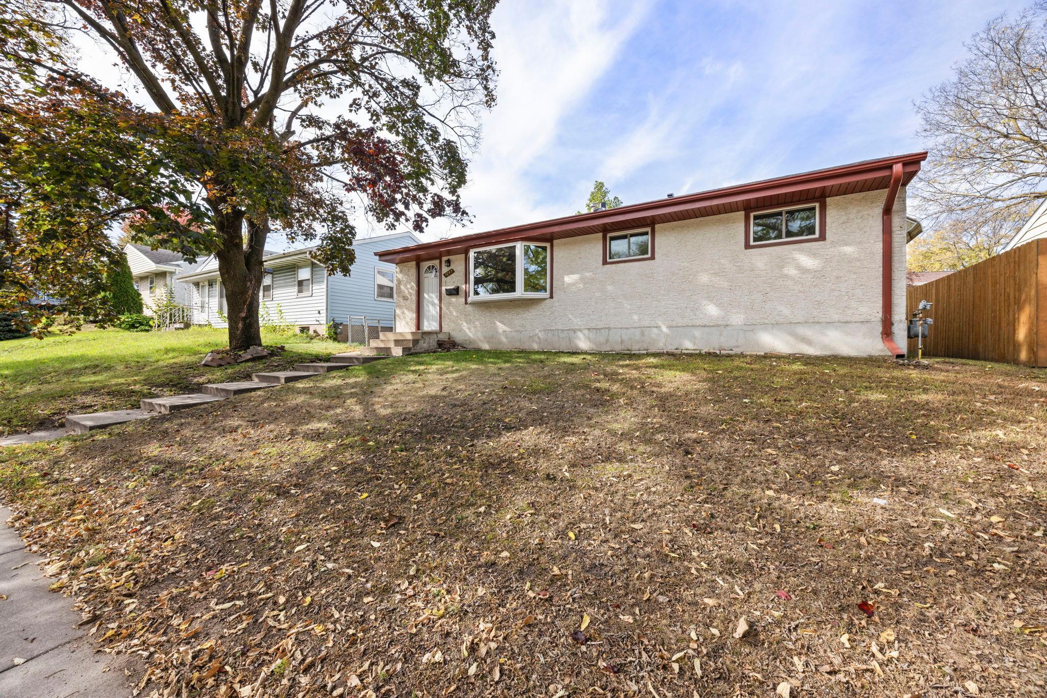 View of Residential at 1097 Dale Street, Saint Paul MN 55117, Saint Paul (11 of 71) - Mike Wilen | Minnesota Team Real Estate