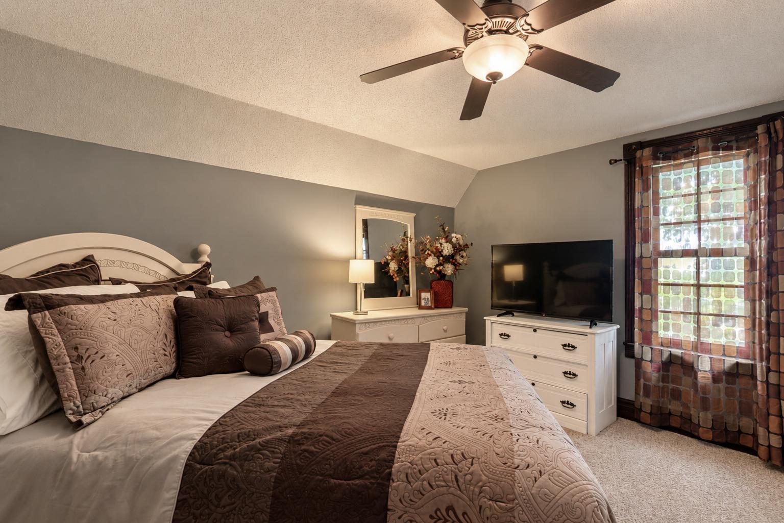 View of Residential at 200 Lexington Avenue, Le Center MN 56057, Le Center (37 of 62) - Mike Wilen | Minnesota Team Real Estate