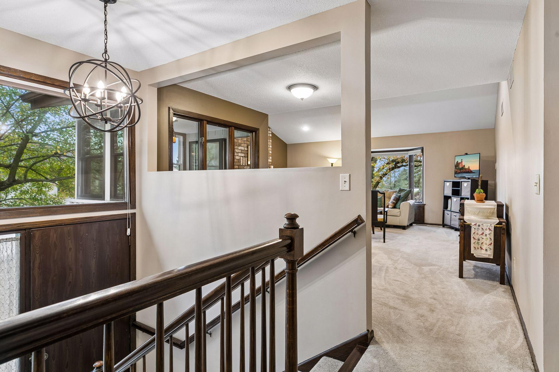 View of Residential at 2032 Charlton Ridge, West Saint Paul MN 55118, West Saint Paul (4 of 32) - Mike Wilen | Minnesota Team Real Estate