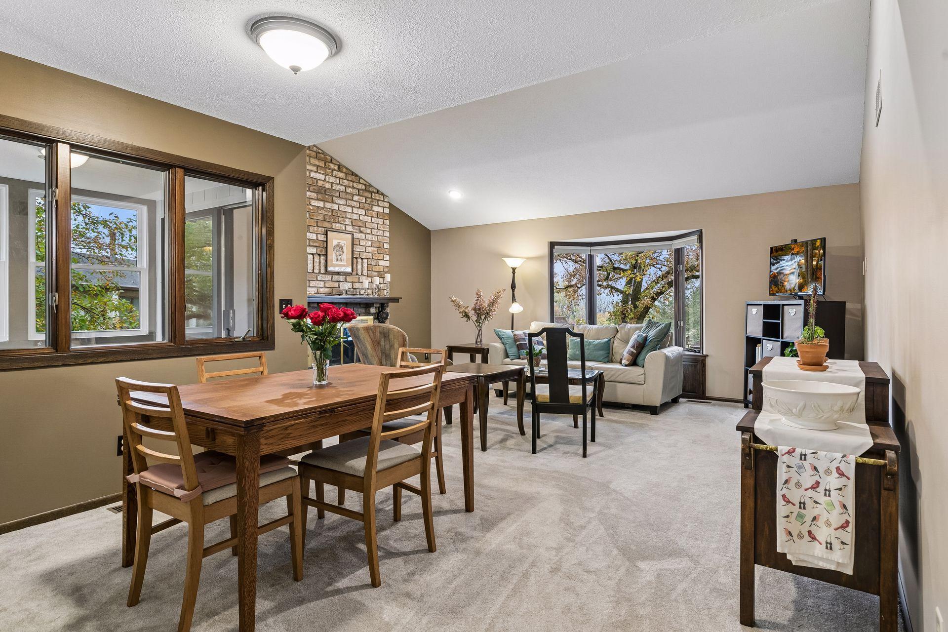 View of Residential at 2032 Charlton Ridge, West Saint Paul MN 55118, West Saint Paul (5 of 32) - Mike Wilen | Minnesota Team Real Estate