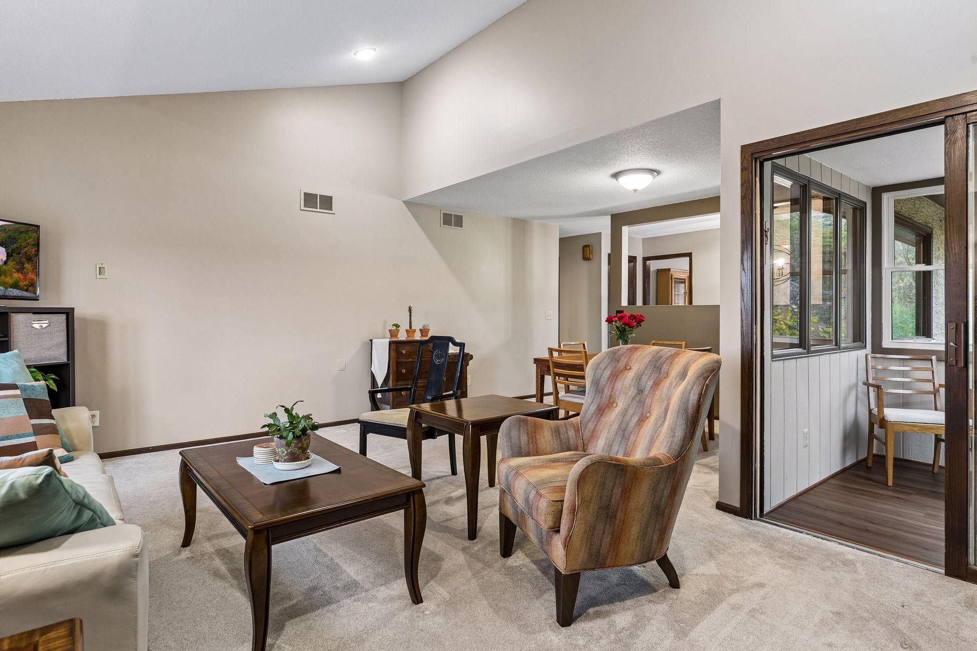 View of Residential at 2032 Charlton Ridge, West Saint Paul MN 55118, West Saint Paul (10 of 32) - Mike Wilen | Minnesota Team Real Estate