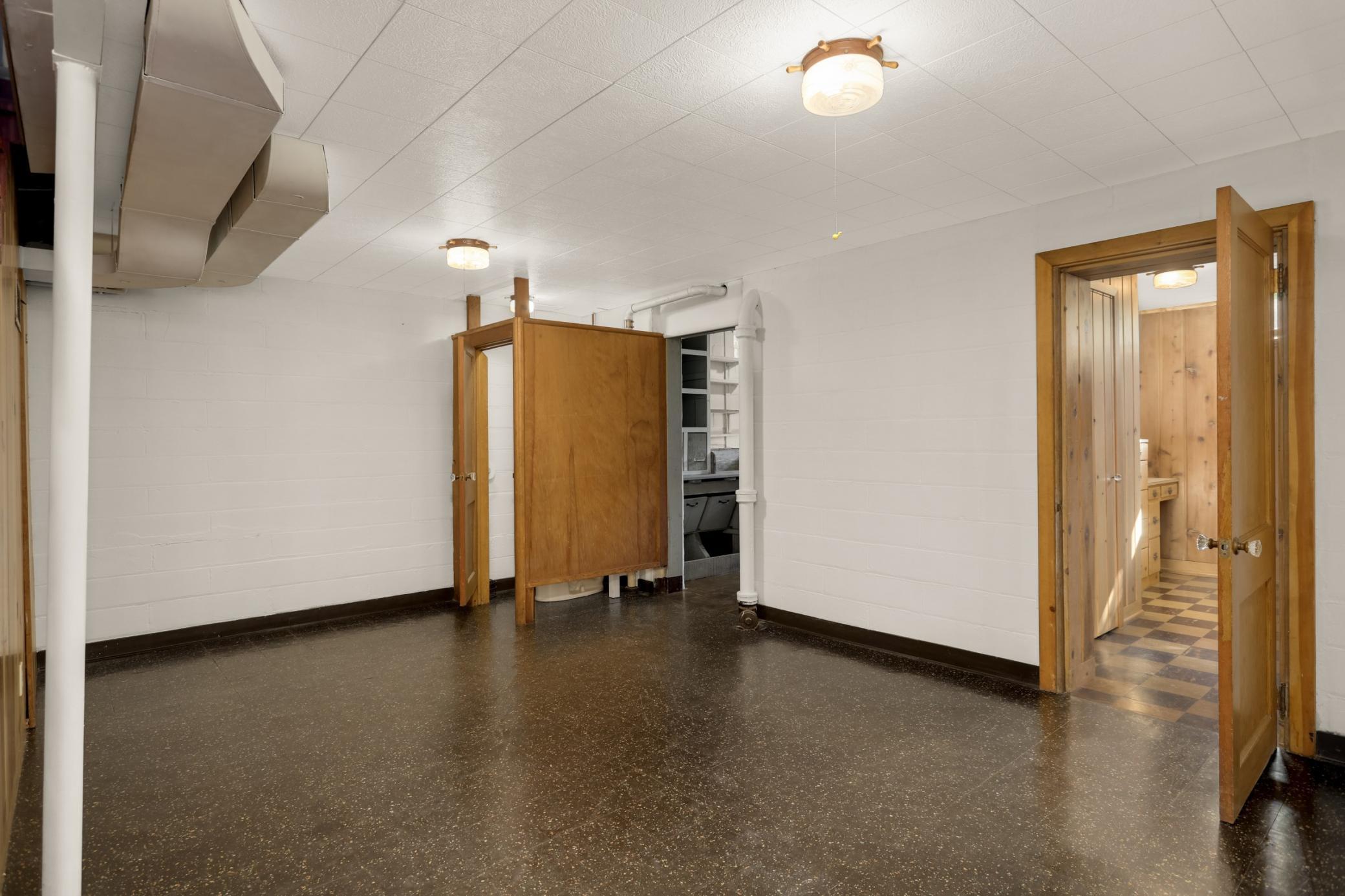 View of Residential at 1346 Kent Street, Saint Paul MN 55117, Saint Paul (29 of 52) - Mike Wilen | Minnesota Team Real Estate