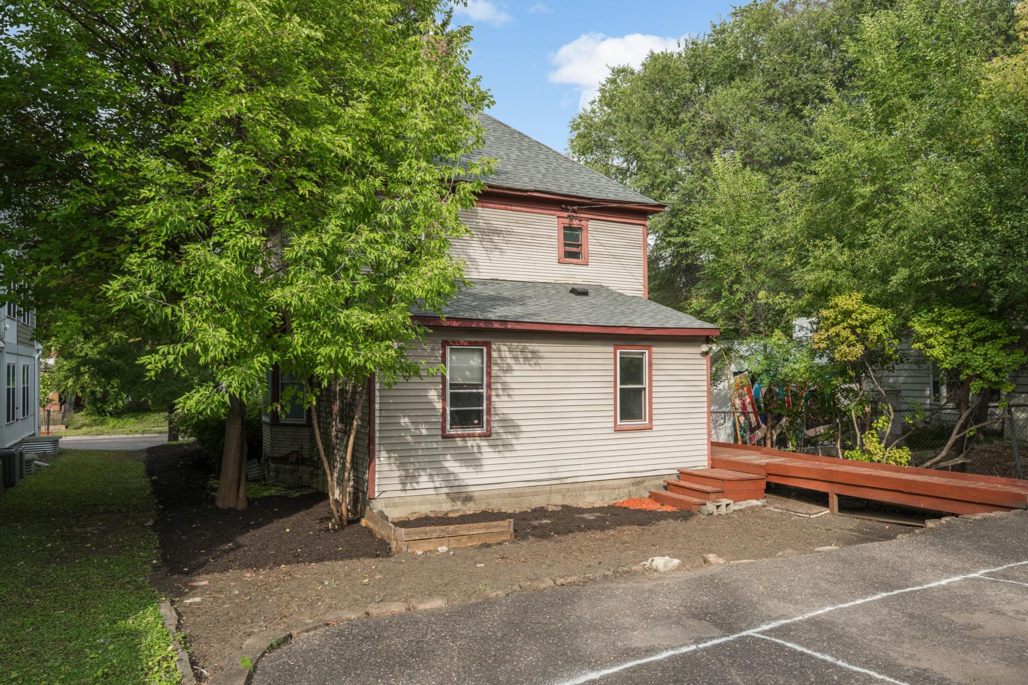 View of Residential at 2445 Lyndale Avenue, Minneapolis MN 55405, Minneapolis (32 of 43) - Mike Wilen | Minnesota Team Real Estate