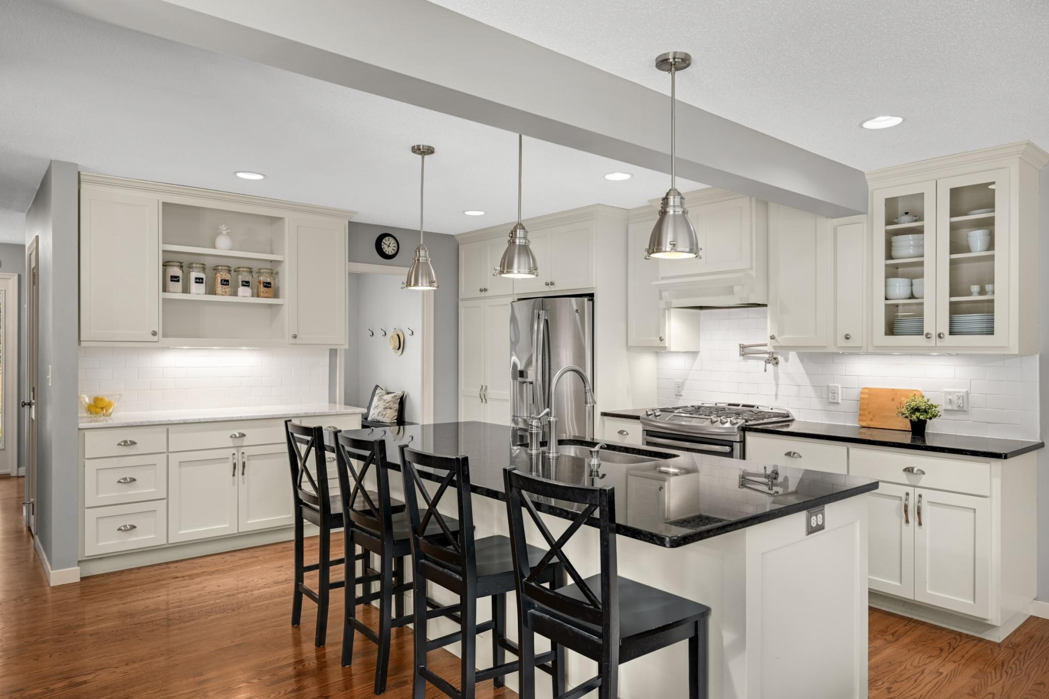 View of Residential at 5505 Warden Avenue, Edina MN 55436, Edina (5 of 58) - Mike Wilen | Minnesota Team Real Estate