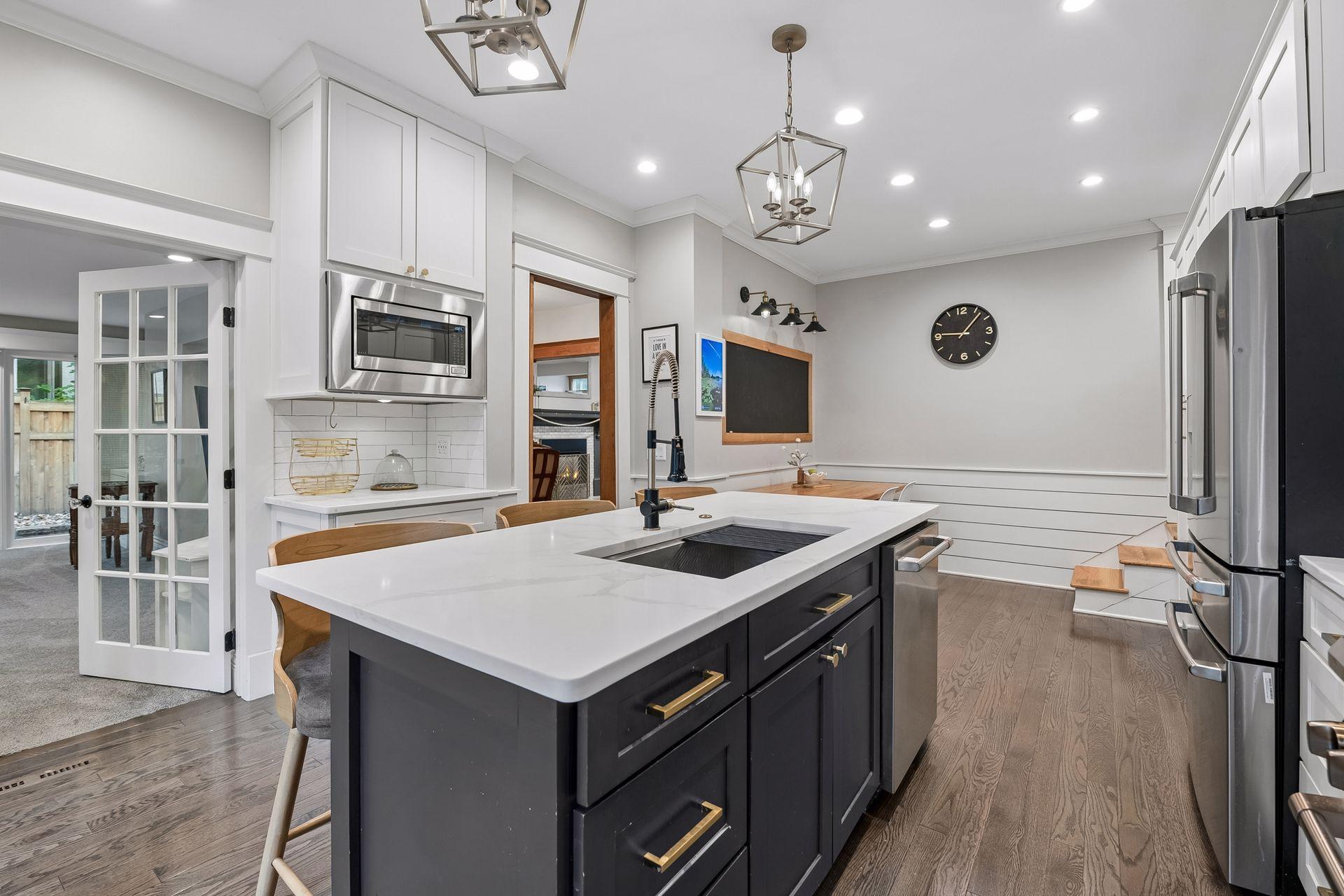 View of Residential at 2510 22nd Street, Minneapolis MN 55405, Minneapolis (15 of 55) - Mike Wilen | Minnesota Team Real Estate