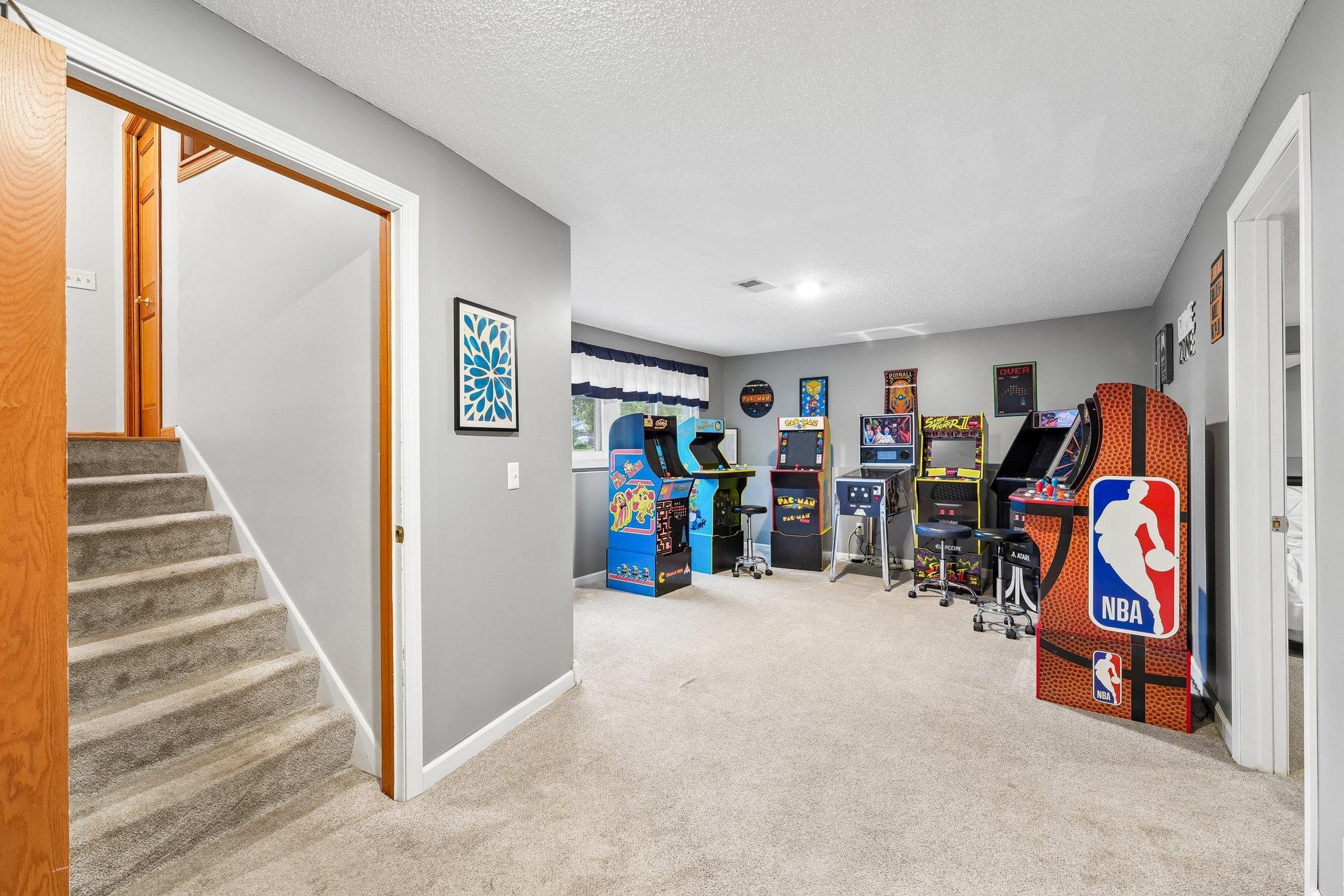 View of Residential at 810 Clearbrook Lane, Vadnais Heights MN 55127, Vadnais Heights (23 of 39) - Mike Wilen | Minnesota Team Real Estate