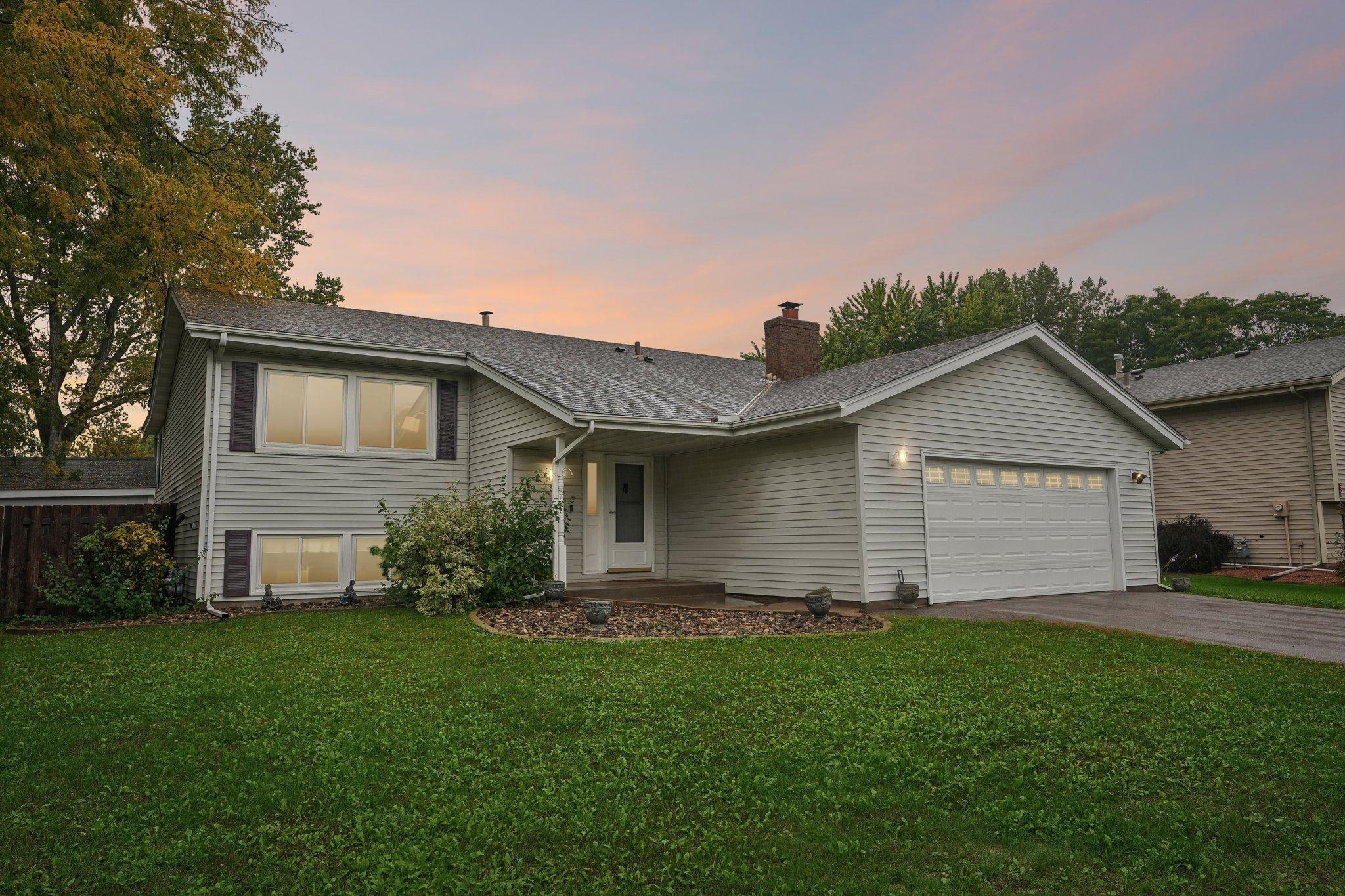 View of Residential at 810 Clearbrook Lane, Vadnais Heights MN 55127, Vadnais Heights (2 of 39) - Mike Wilen | Minnesota Team Real Estate