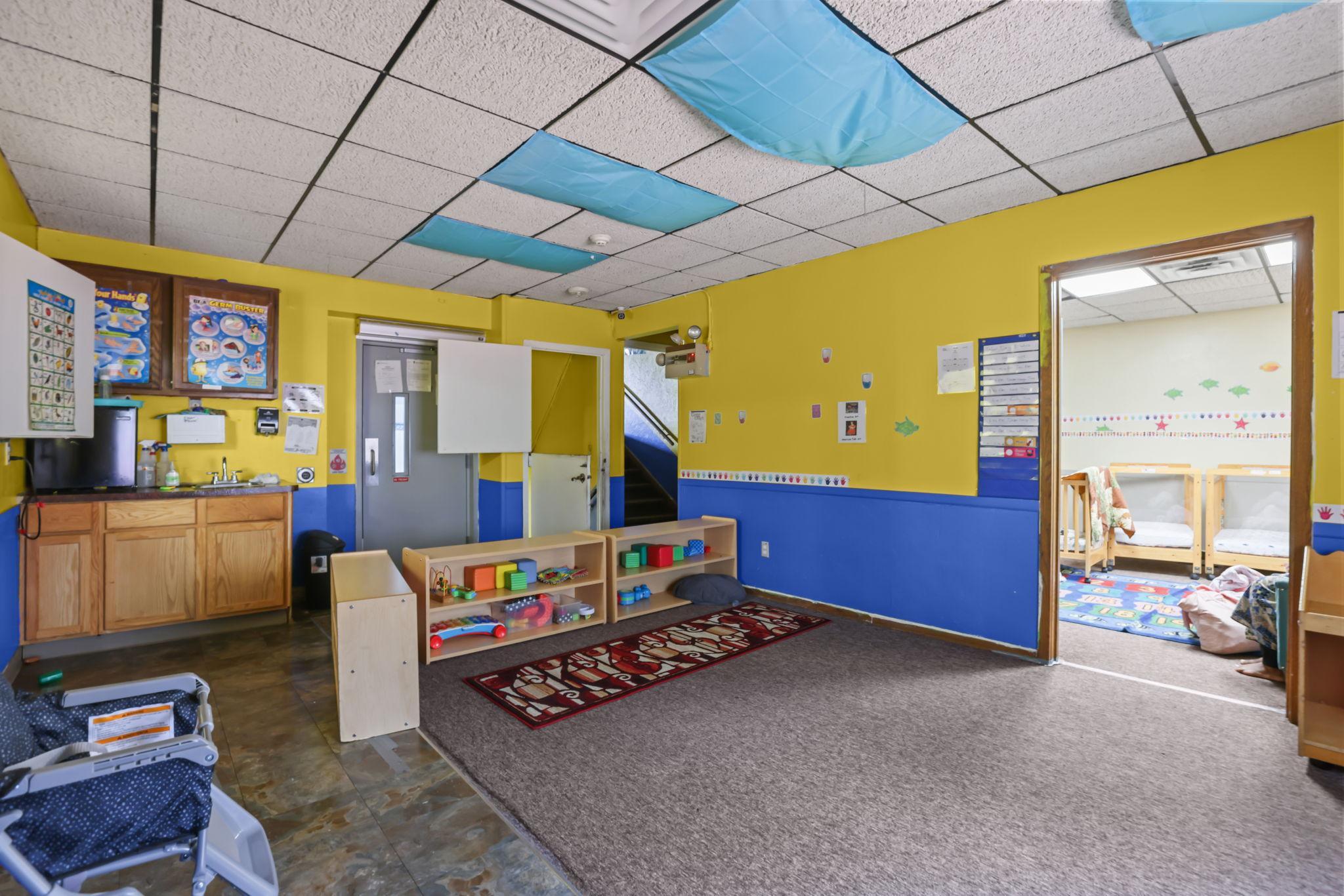 View of Commercial Sale at 4025 University Avenue, Columbia Heights MN 55421, Columbia Heights (9 of 24) - Mike Wilen | Minnesota Team Real Estate