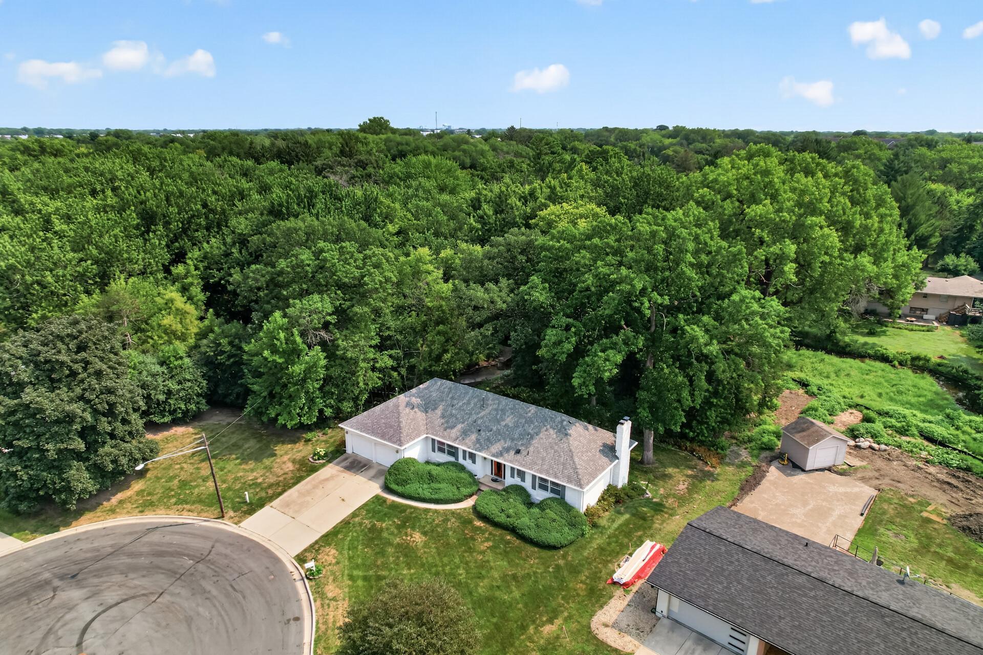 View of Residential at 9923 Brookside Circle, Bloomington MN 55431, Bloomington (52 of 70) - Mike Wilen | Minnesota Team Real Estate