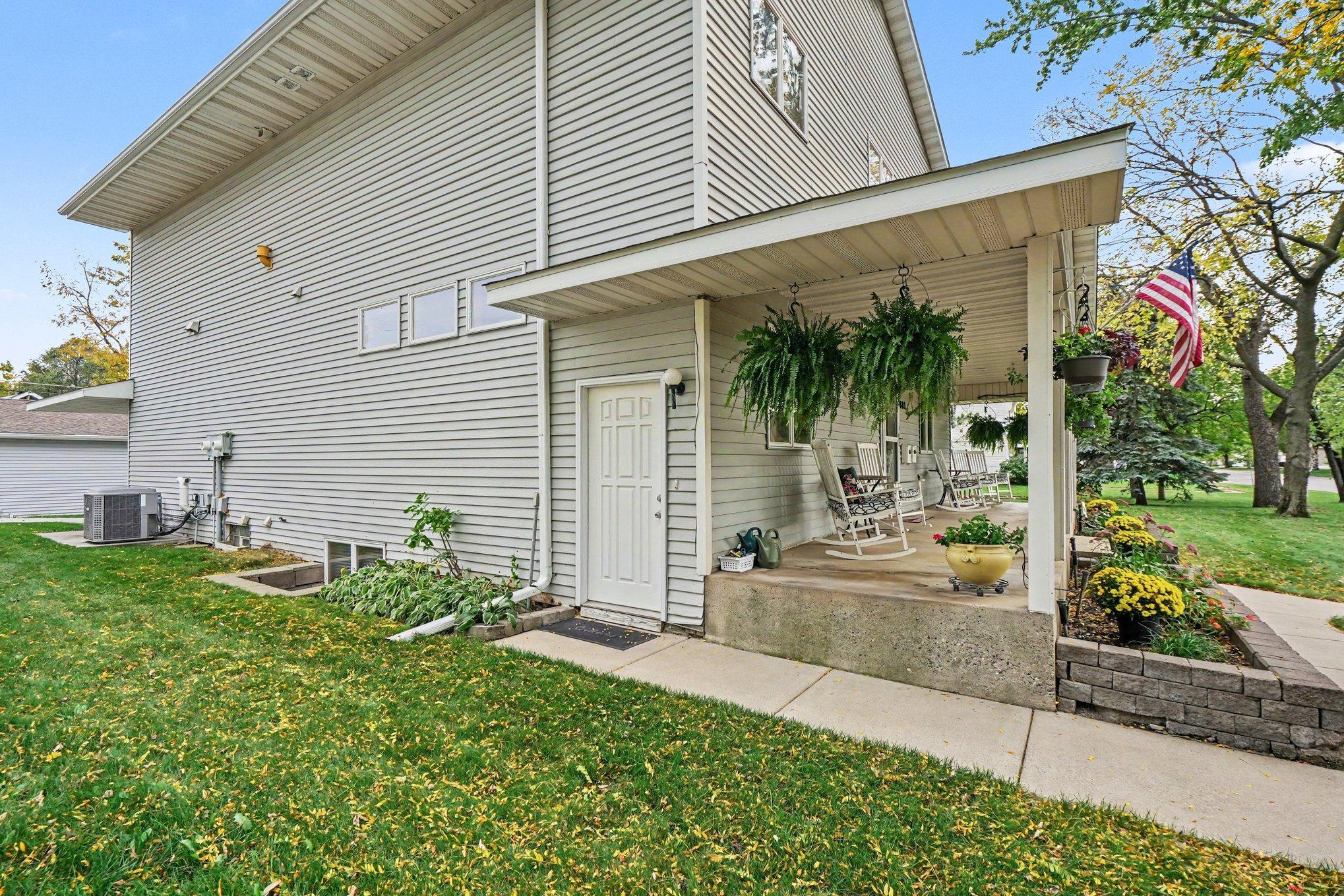View of Residential Income at 630 Summit Avenue, Saint Paul Park MN 55071, Saint Paul Park (42 of 49) - Mike Wilen | Minnesota Team Real Estate