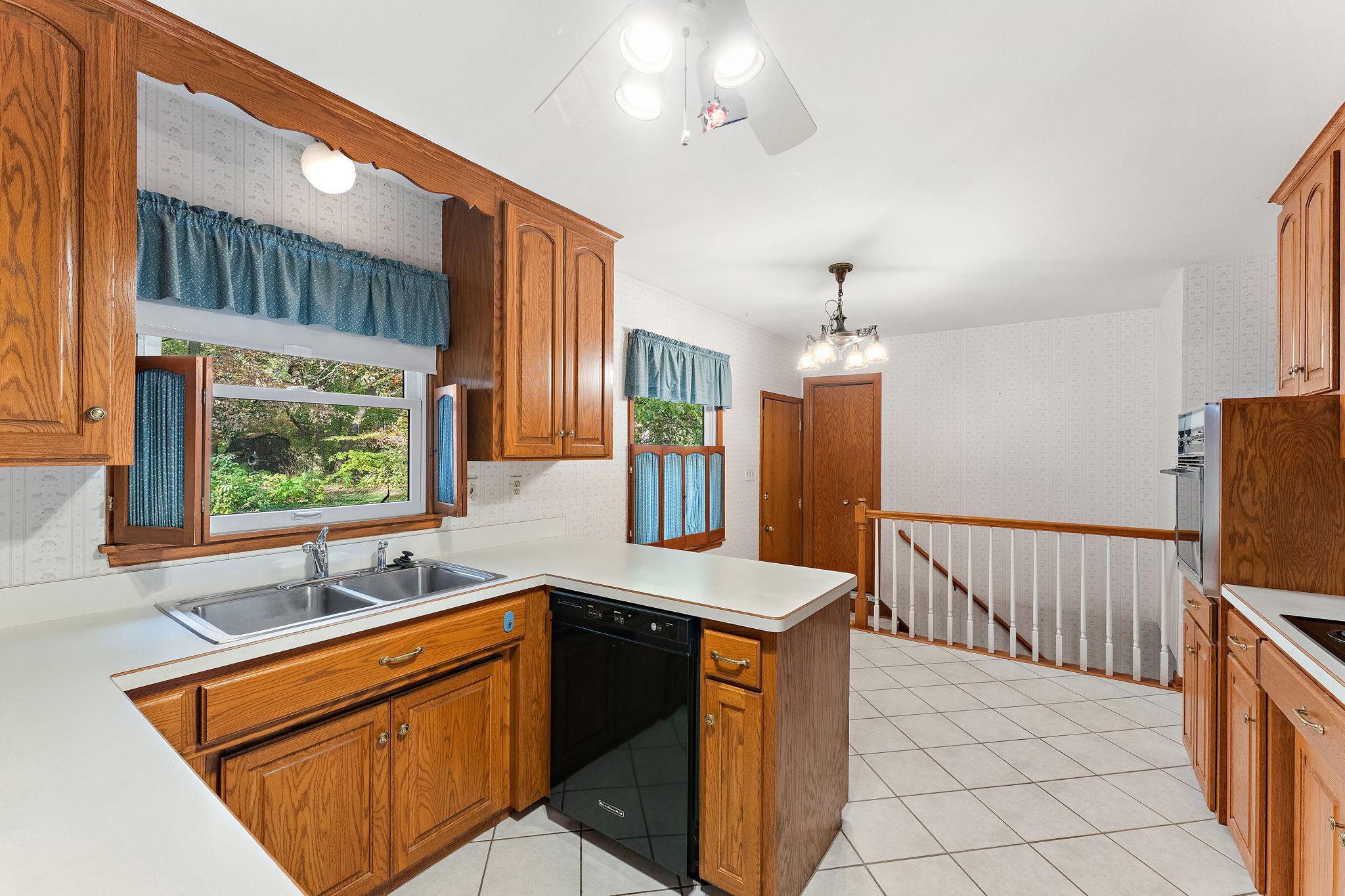 View of Residential at 13208 Penn Avenue, Burnsville MN 55337, Burnsville (8 of 28) - Mike Wilen | Minnesota Team Real Estate