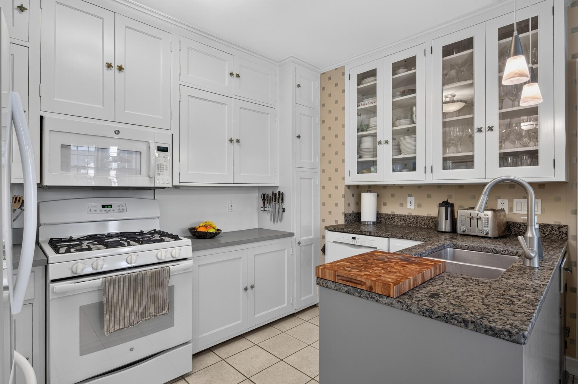 View of Residential at 2725 Irving Avenue #1, Minneapolis MN 55408, Minneapolis (18 of 43) - Mike Wilen | Minnesota Team Real Estate