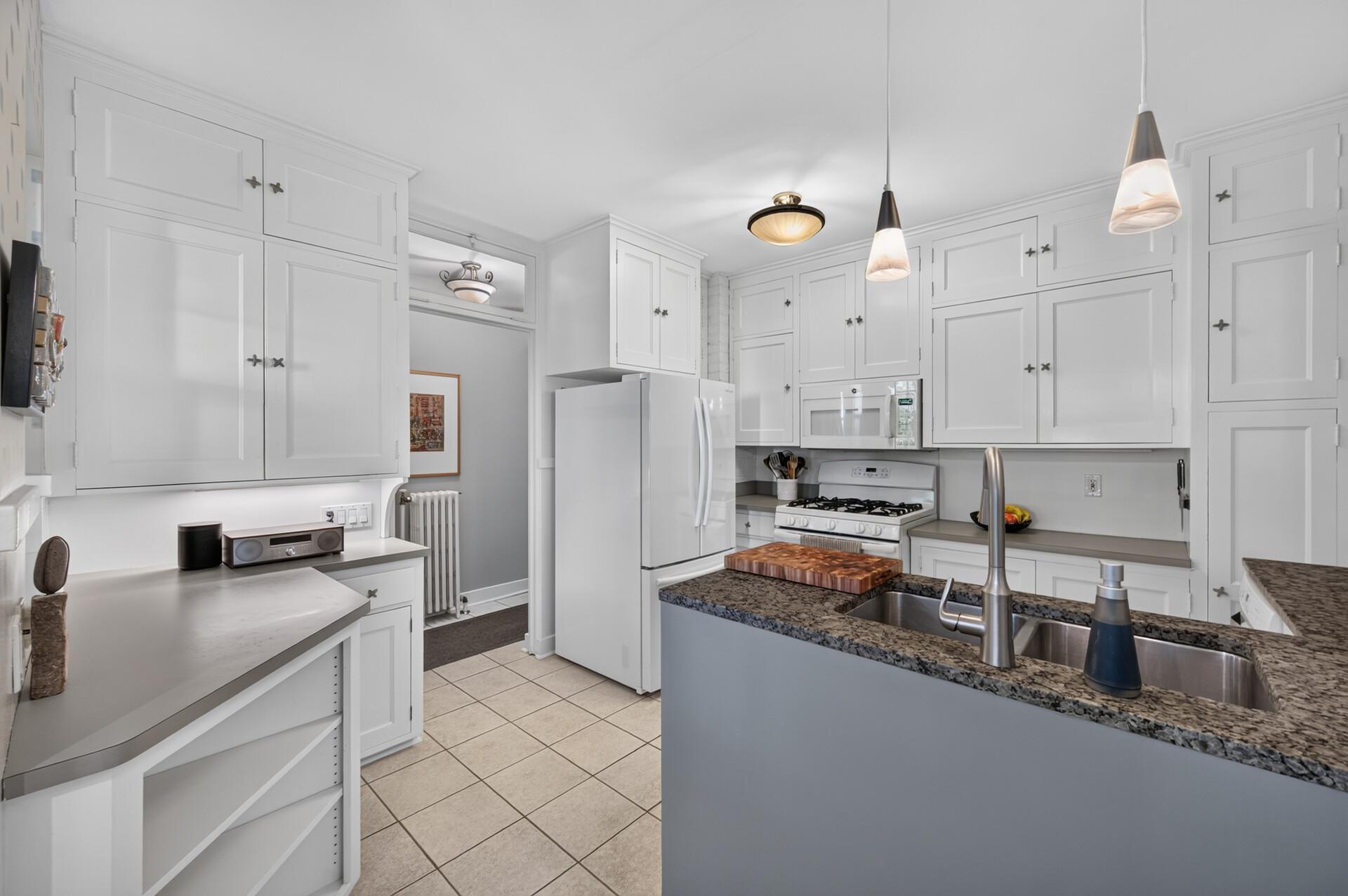 View of Residential at 2725 Irving Avenue #1, Minneapolis MN 55408, Minneapolis (17 of 43) - Mike Wilen | Minnesota Team Real Estate