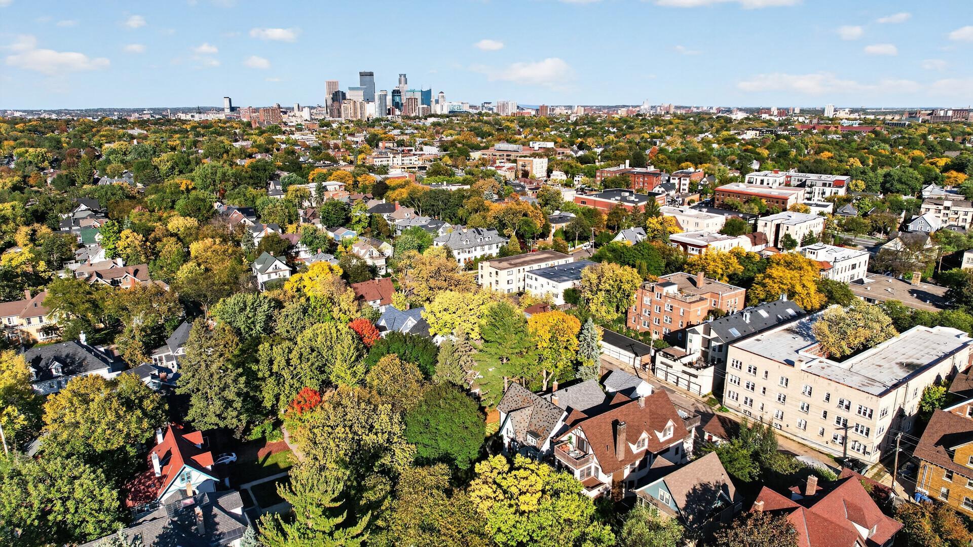 View of Residential at 2725 Irving Avenue #1, Minneapolis MN 55408, Minneapolis (39 of 43) - Mike Wilen | Minnesota Team Real Estate