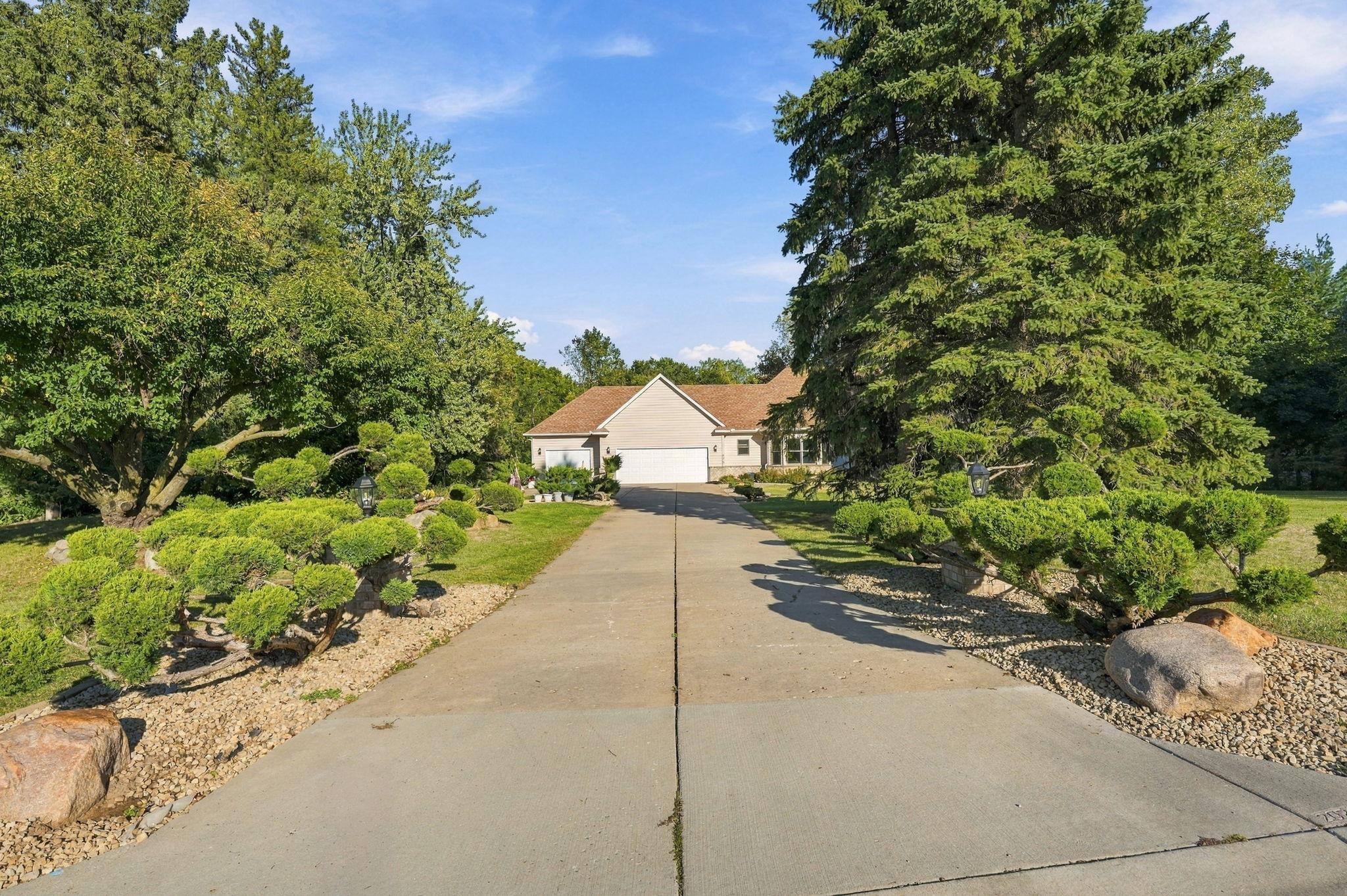 View of Residential at 975 Jewel Avenue, Lake Elmo MN 55042, Lake Elmo (4 of 48) - Mike Wilen | Minnesota Team Real Estate