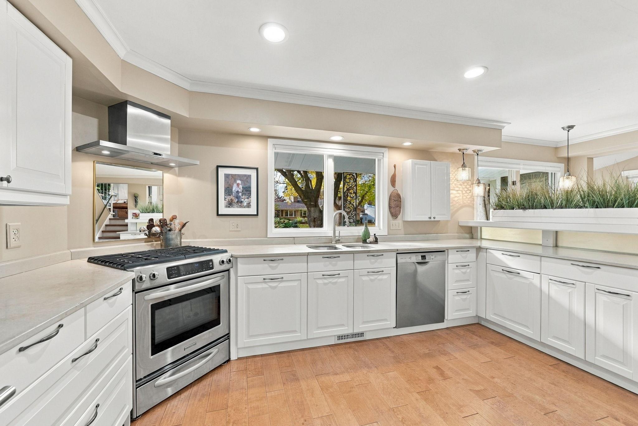 View of Residential at 6109 Tingdale Avenue, Edina MN 55436, Edina (26 of 139) - Mike Wilen | Minnesota Team Real Estate
